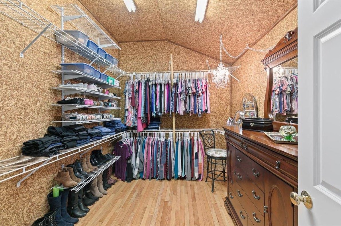 5 Tamworth Rd, Sandown NH  03873-2213 exterior