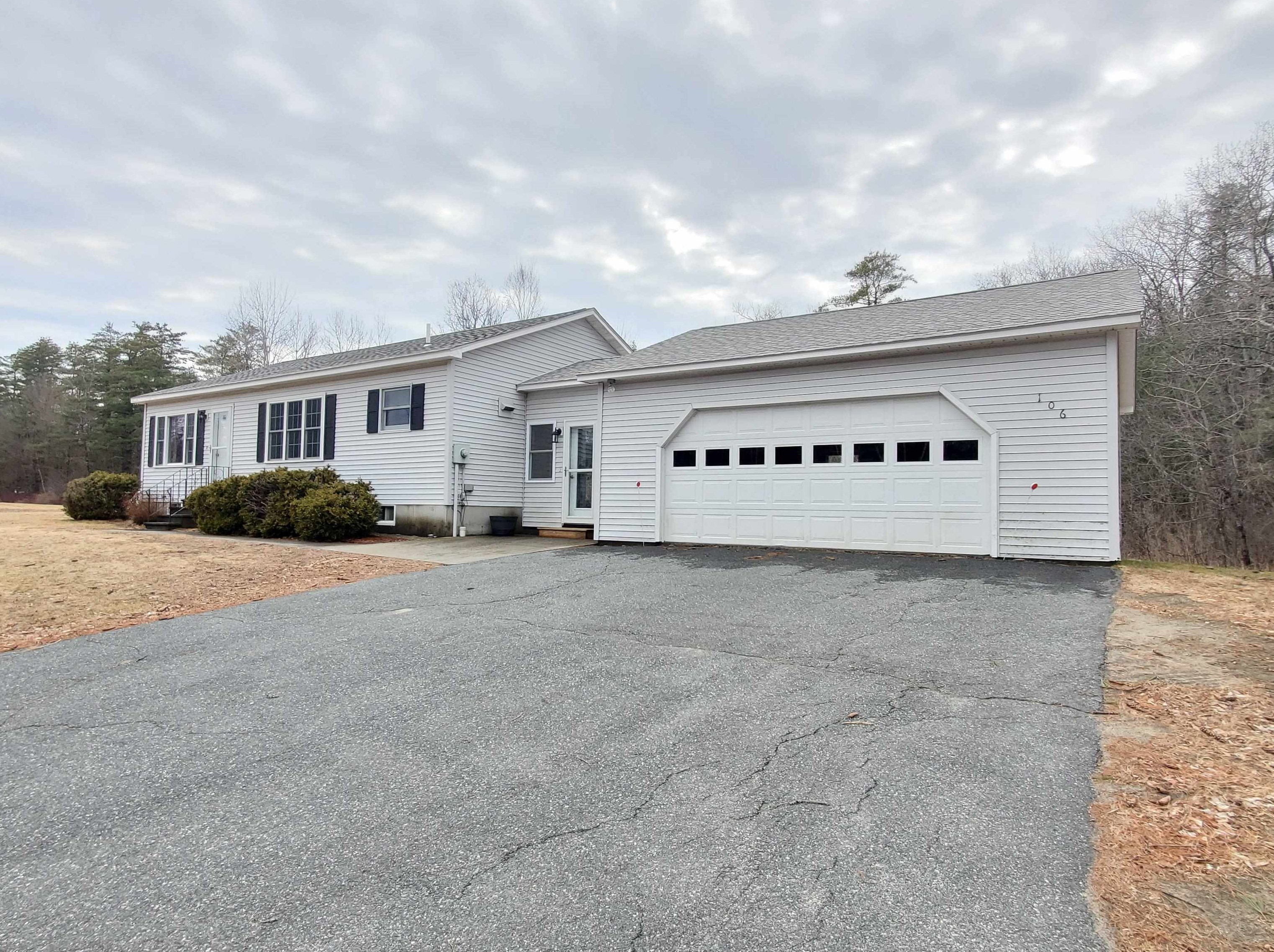 106 Shaker Hill Rd, Enfield, NH 03748