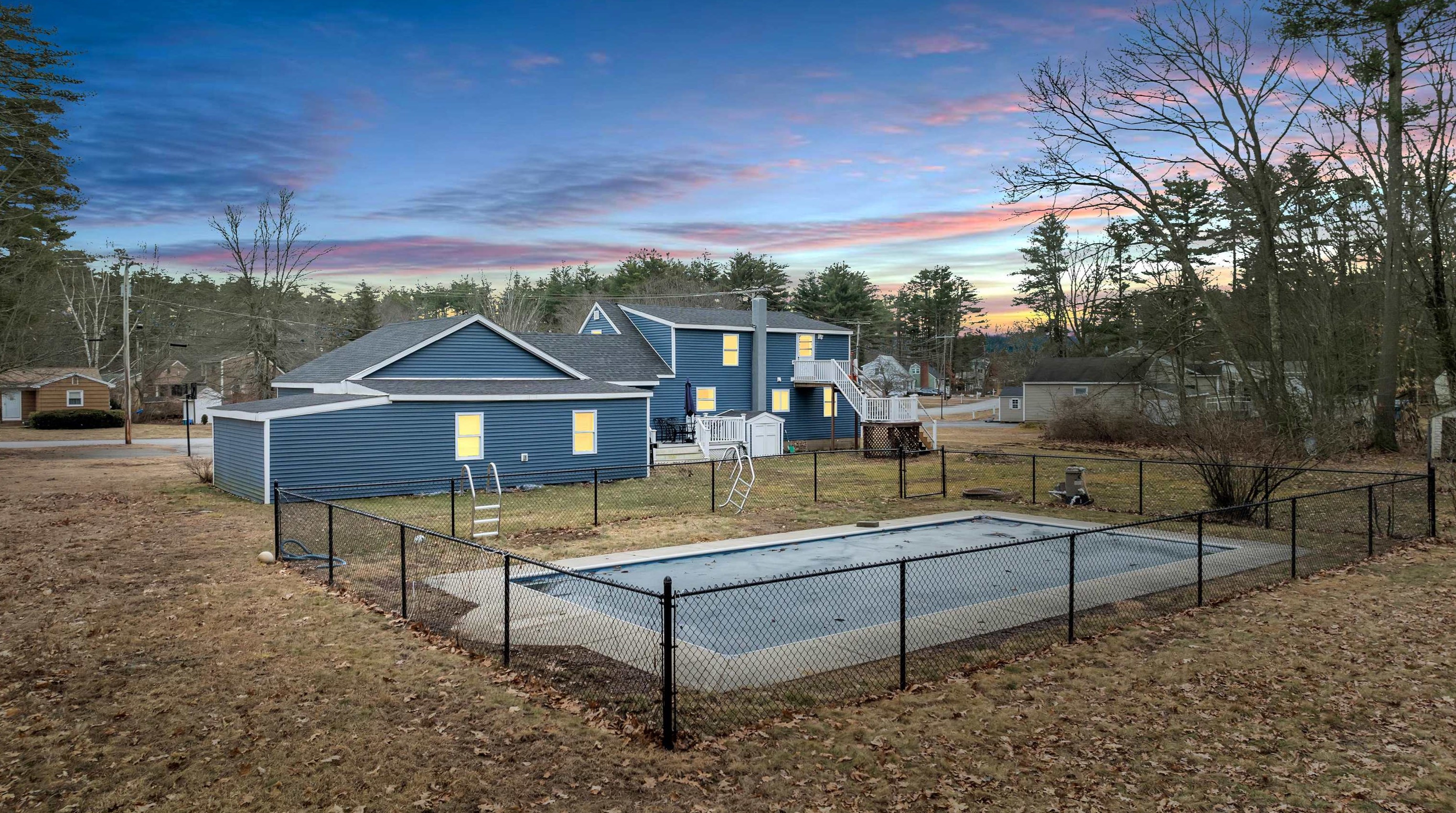 27 Crest Dr, Somersworth, NH 03878