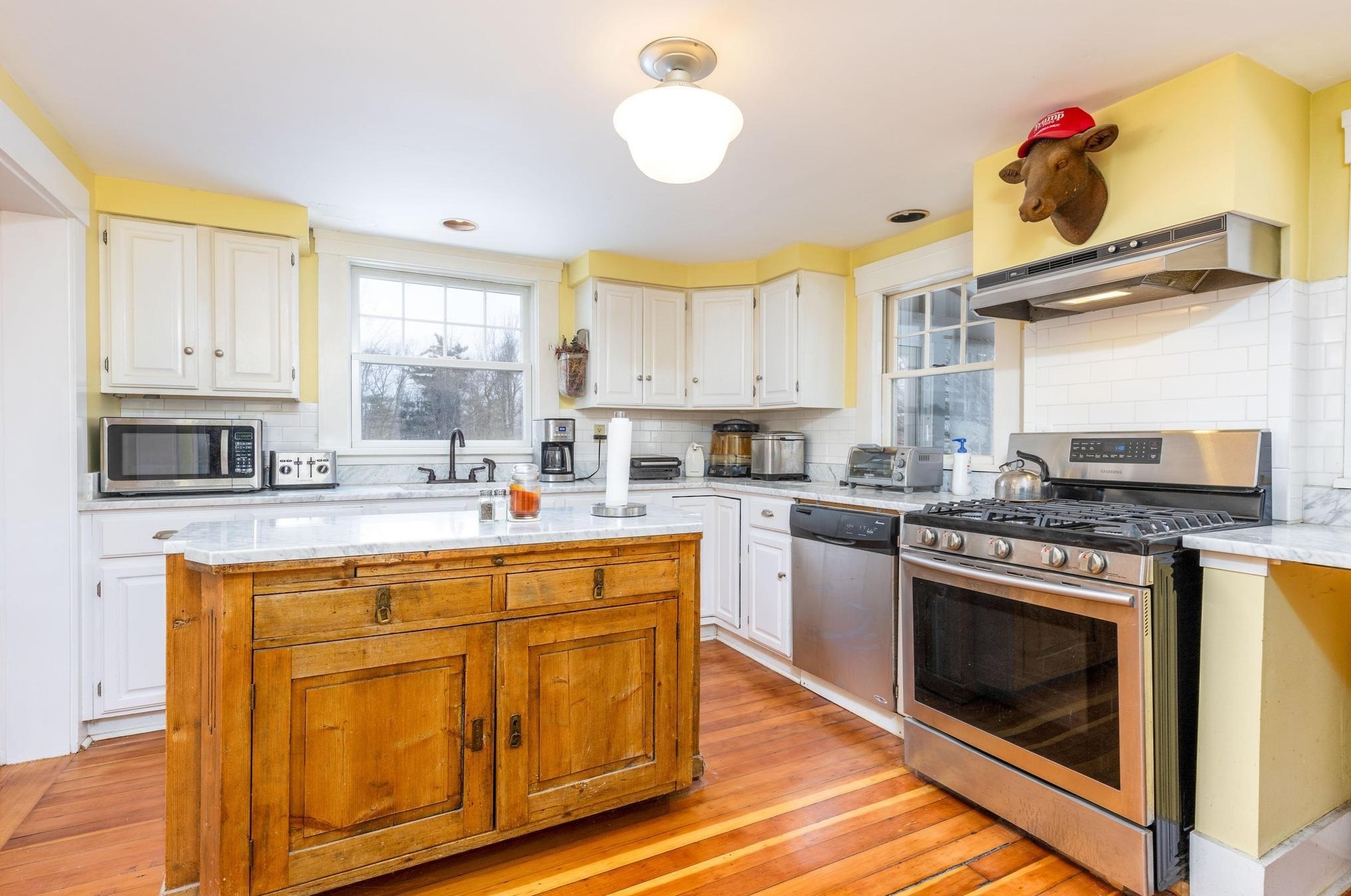 37 Old County Rd, Dublin, NH 03444-8663