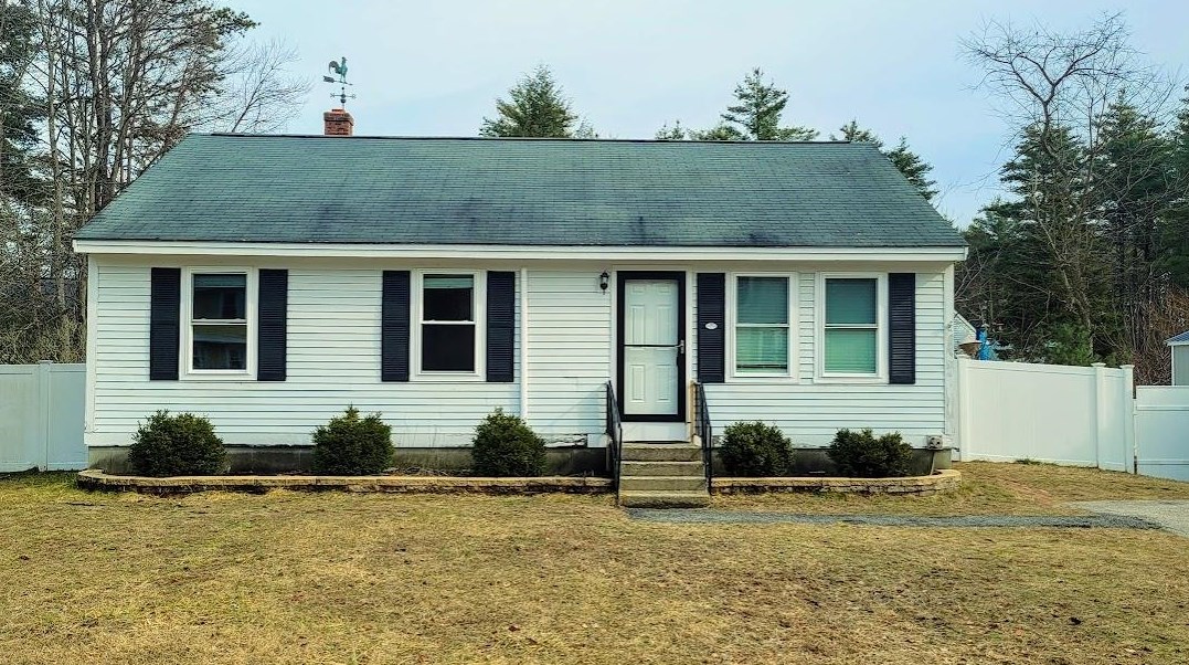 4 Wedgewood Dr, Concord, NH 03301