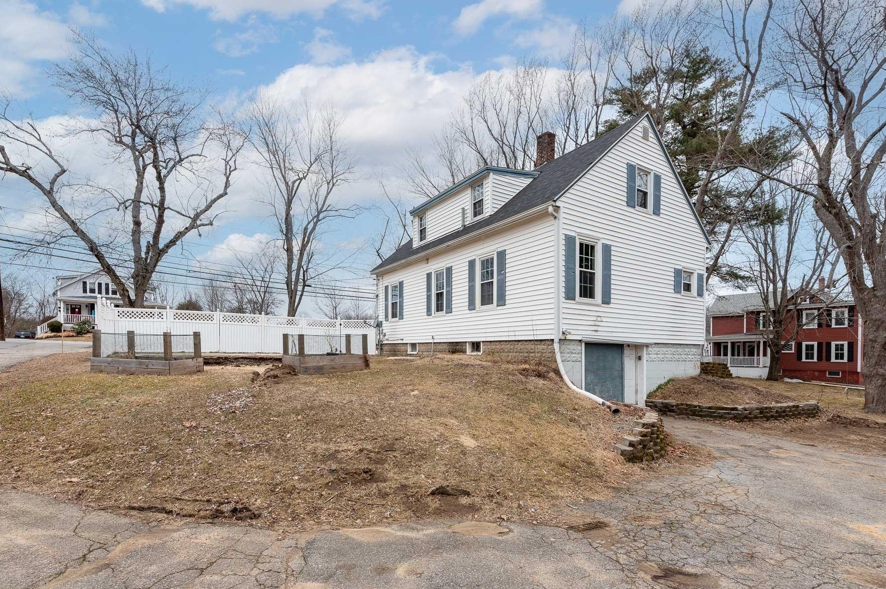 274 High St, Somersworth, NH 03878