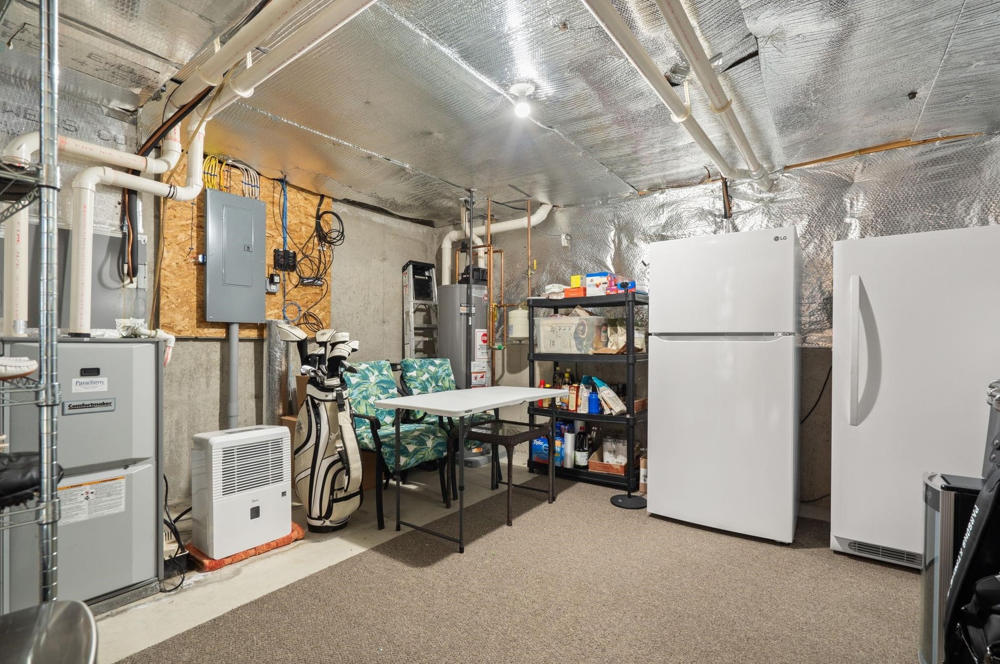 1465 Hooksett Rd, Manchester NH  03106-1860 exterior