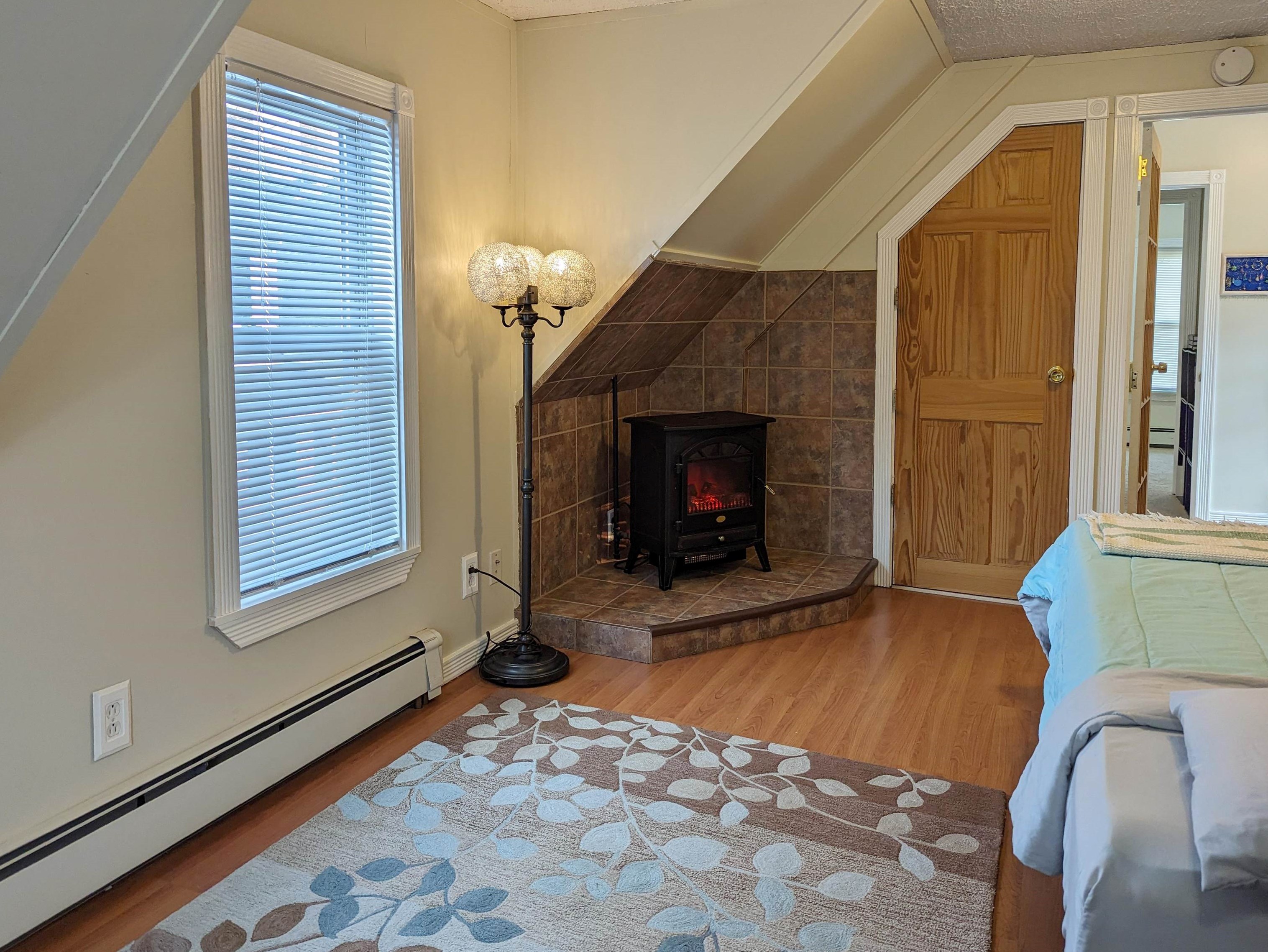 36 Ashland St, Manchester NH  03104-5111 exterior