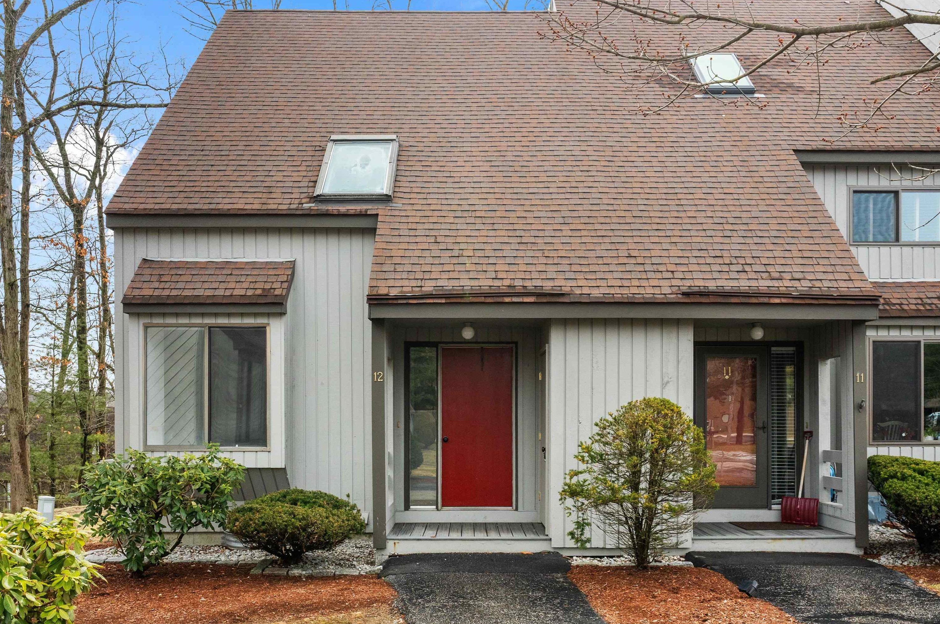 12 Kingston Ct, Merrimack, NH 03054-3428