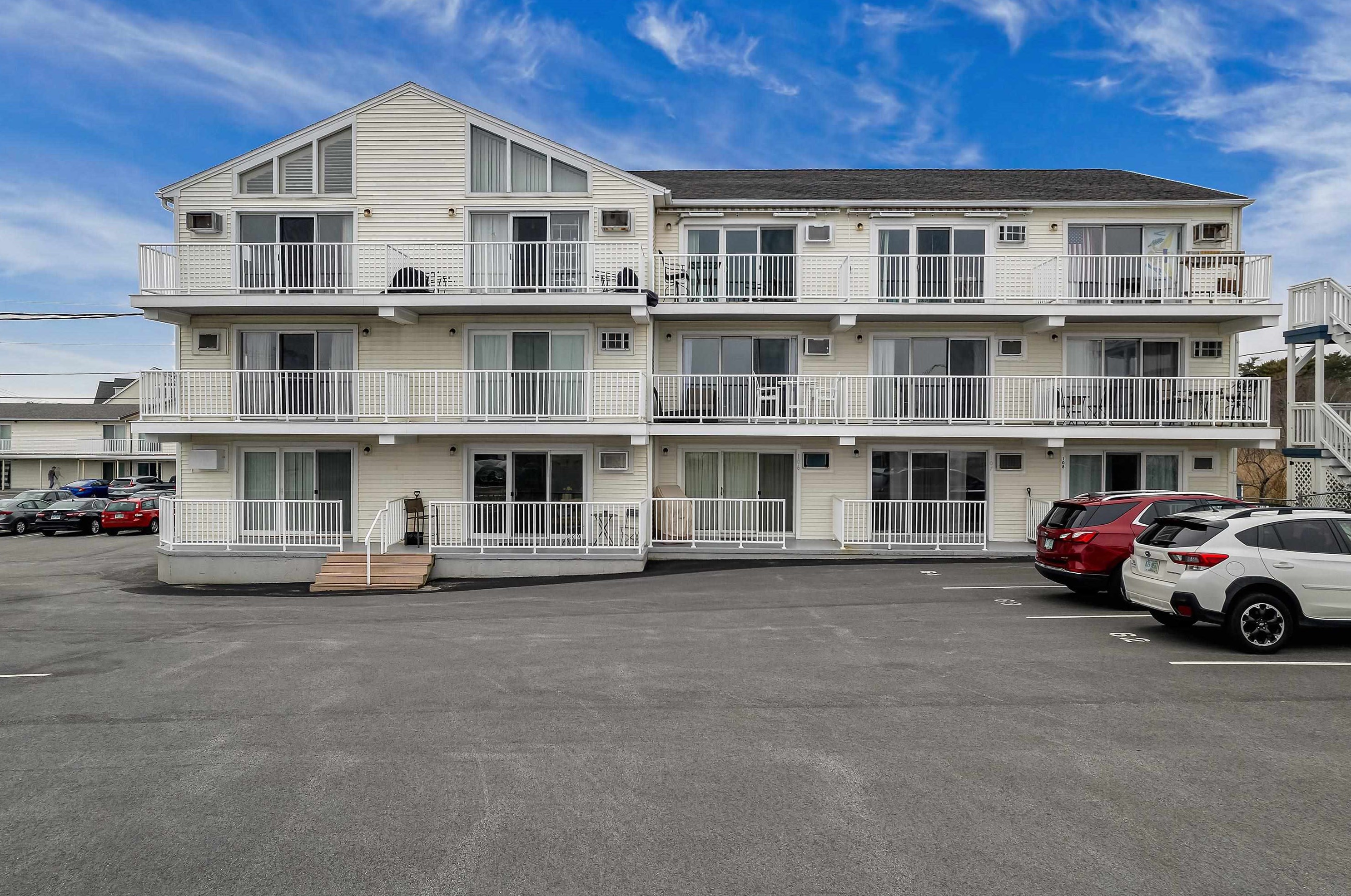 933 Ocean Blvd #106, Hampton, NH 03842