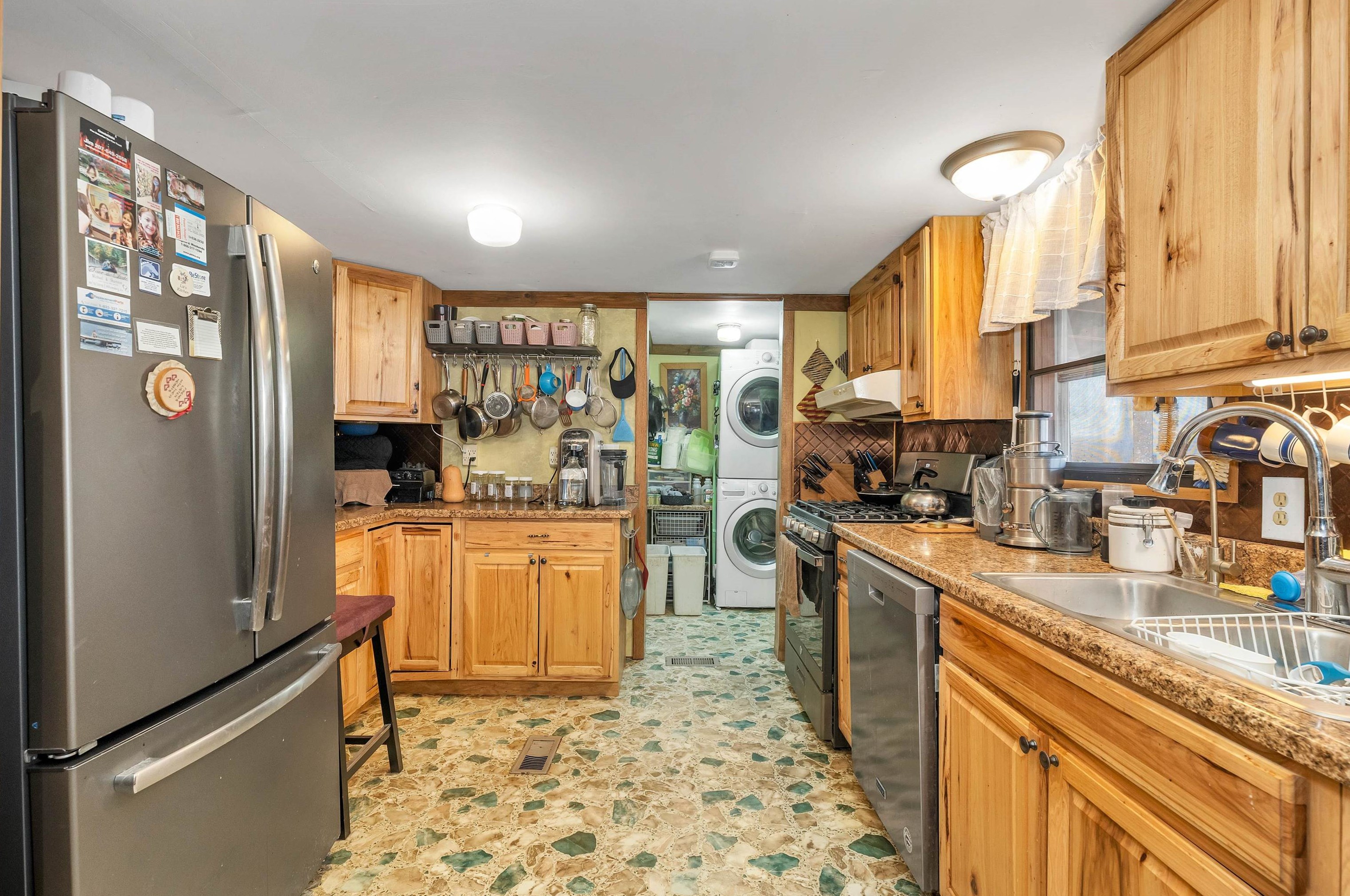 8 Cottage Dr, Bridgewater NH  03264-4302 exterior