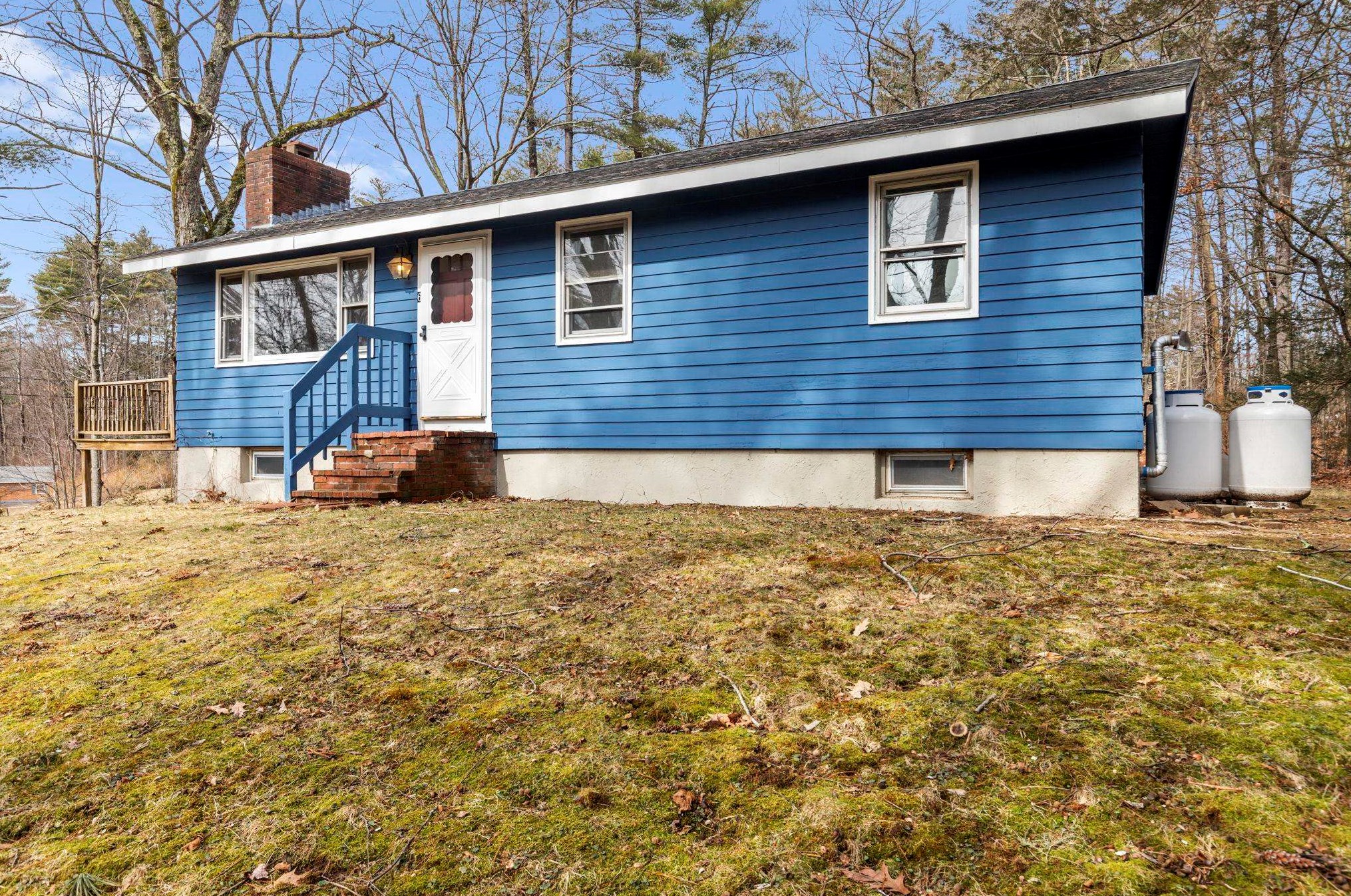 6 Bassett Rd, Kingston, NH 03848