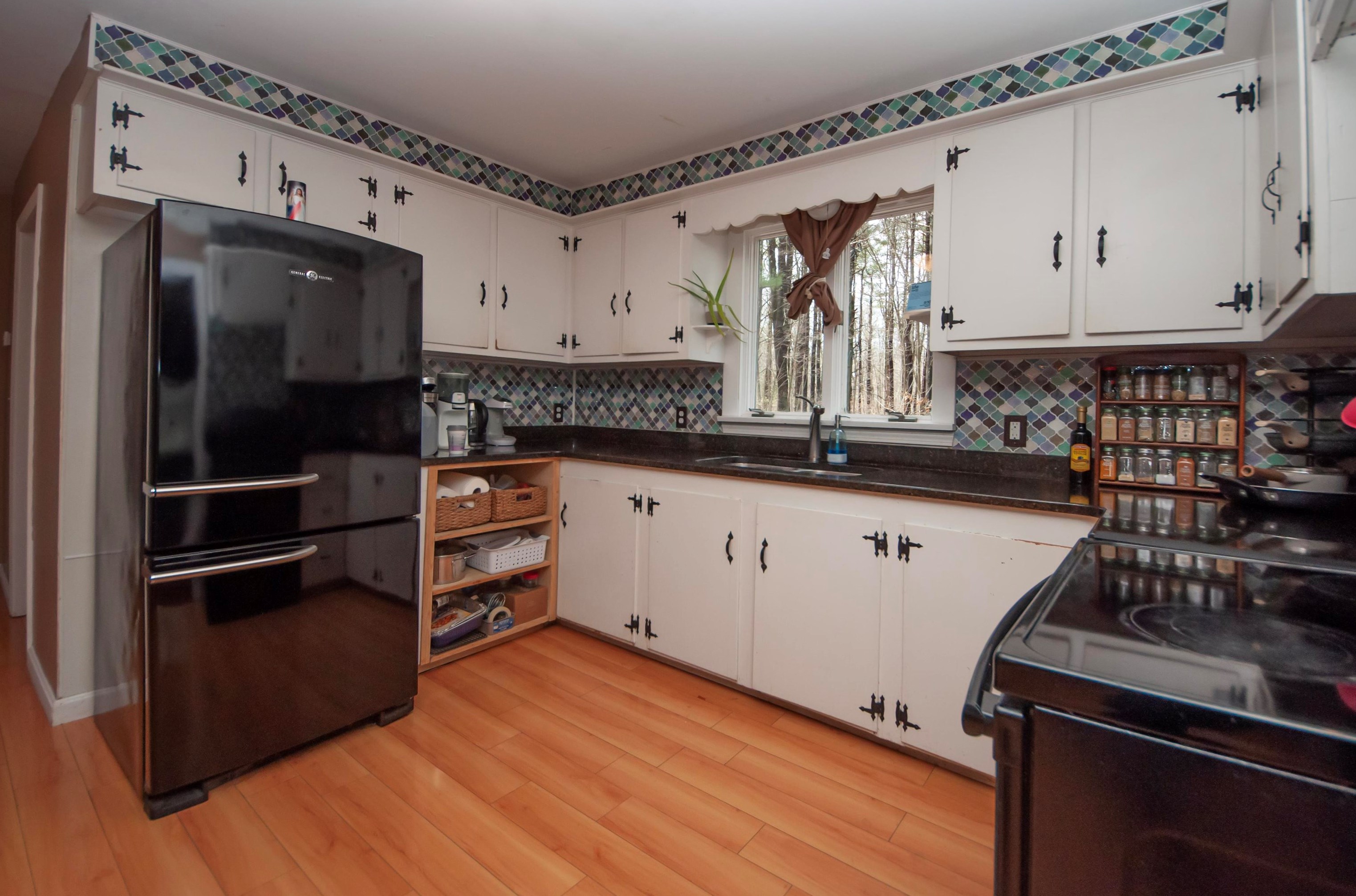 94 Newton Rd, Plaistow, NH 03865