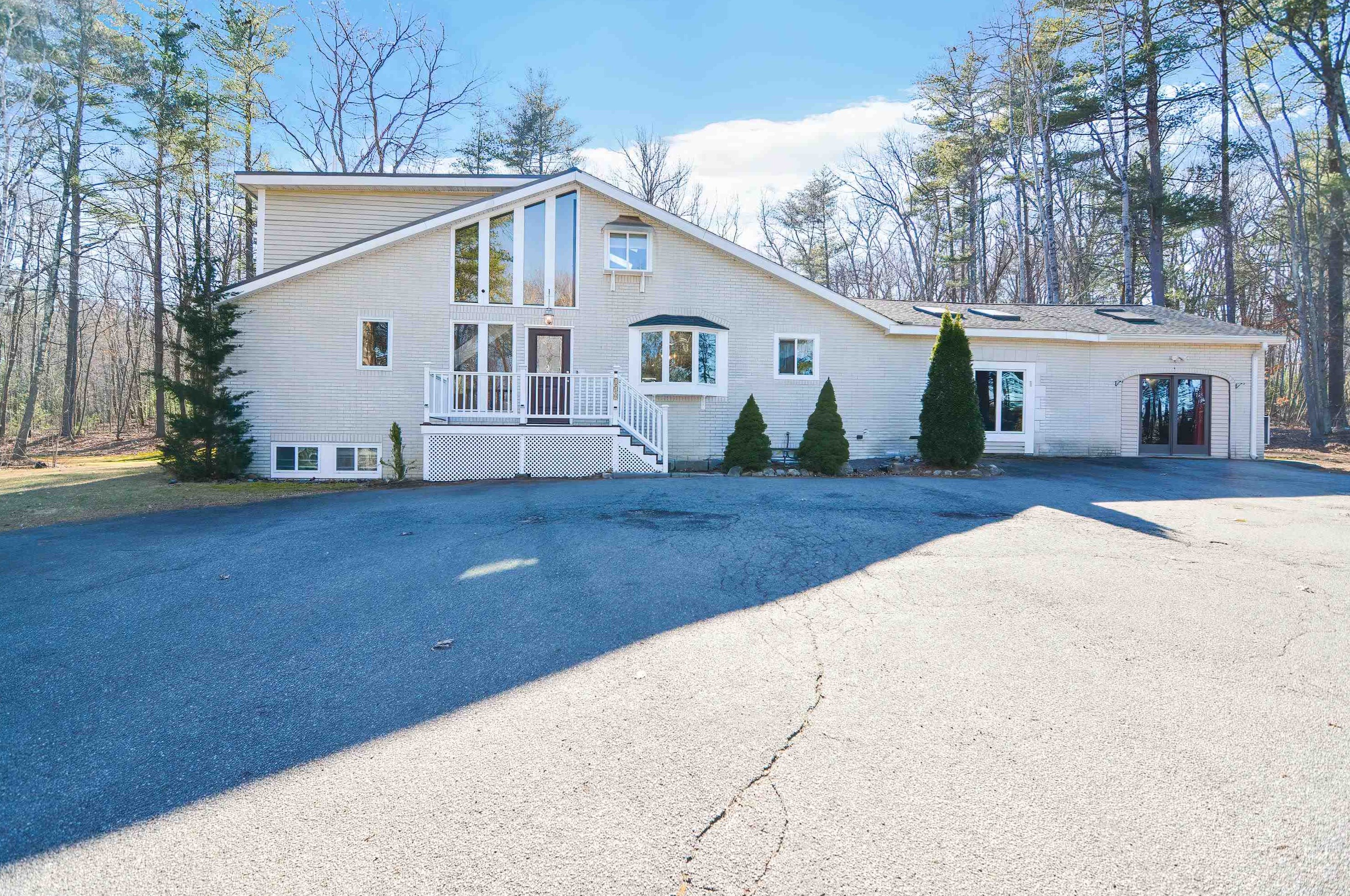 110 Newton Rd, Plaistow NH  03865-2411 exterior
