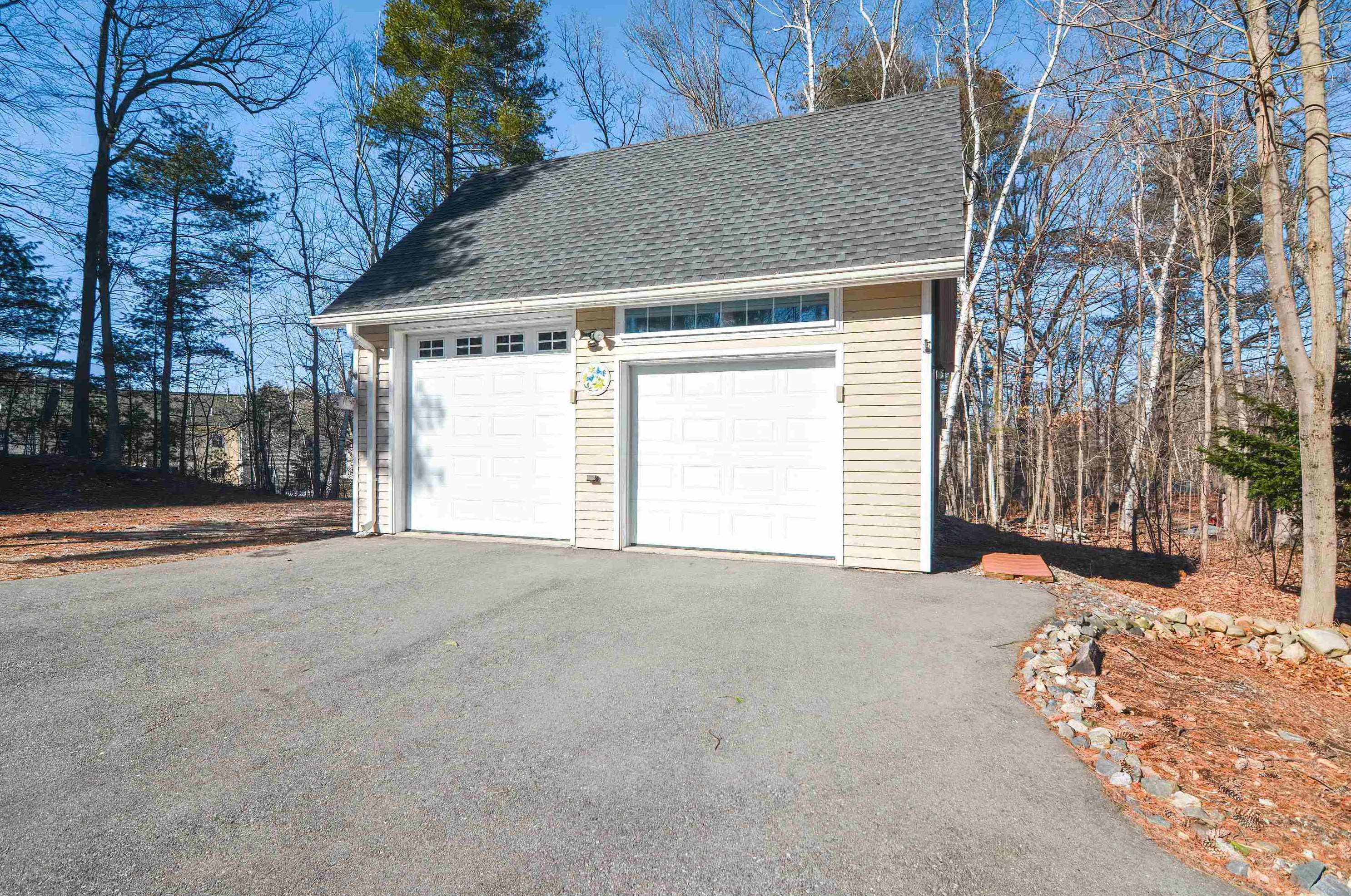 110 Newton Rd, Plaistow NH  03865-2411 exterior