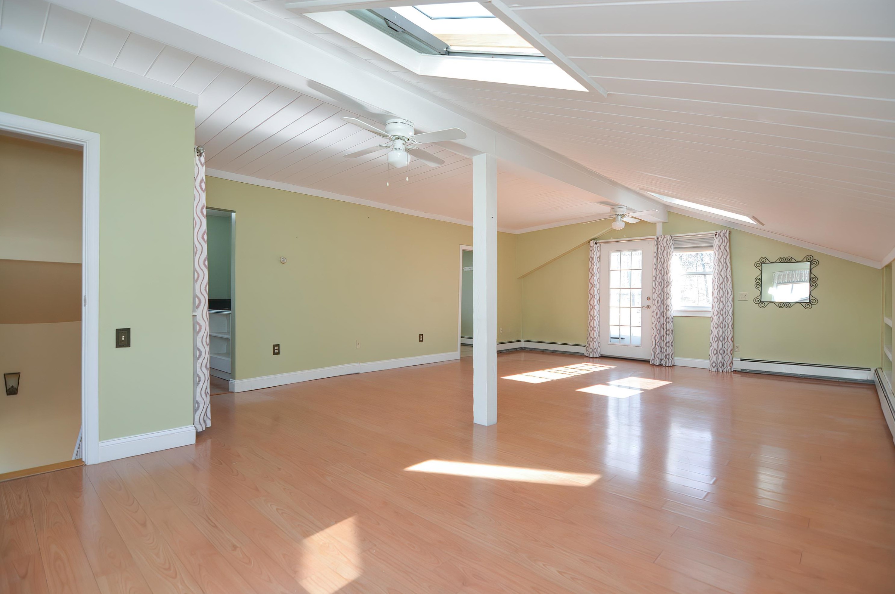 110 Newton Rd, Plaistow NH  03865-2411 exterior