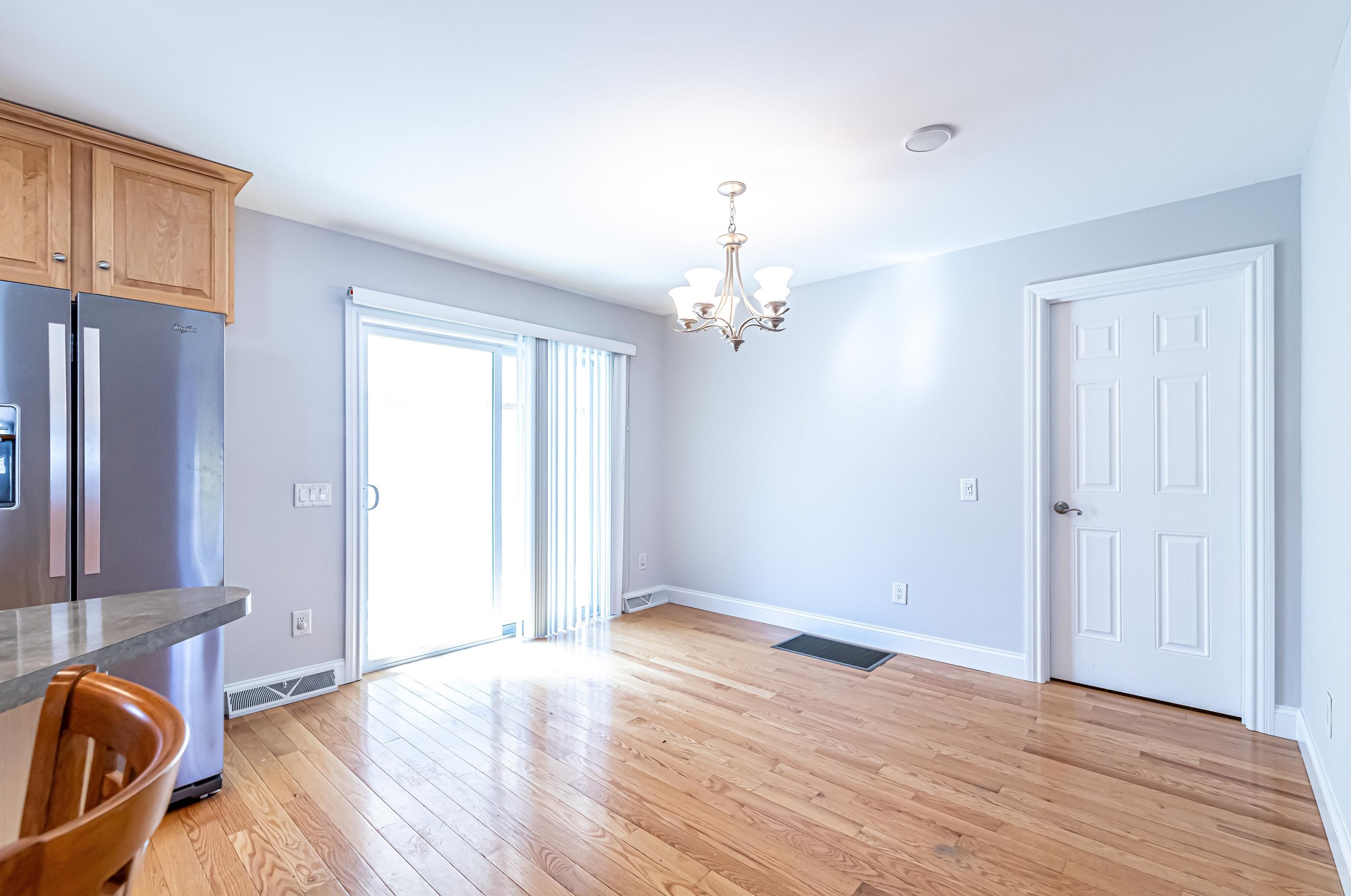 4 Cielo Dr, Dover NH 03820-5608 exterior