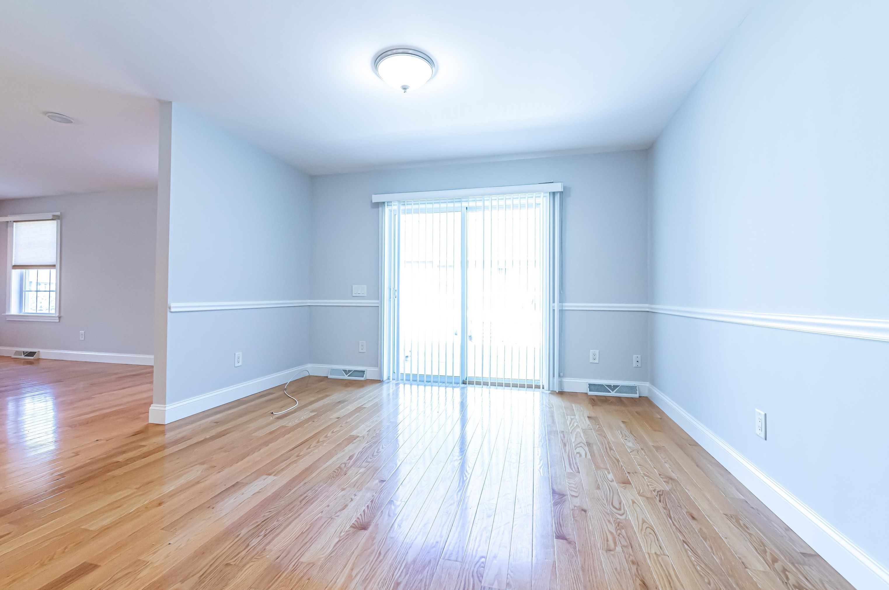 4 Cielo Dr, Dover NH 03820-5608 exterior