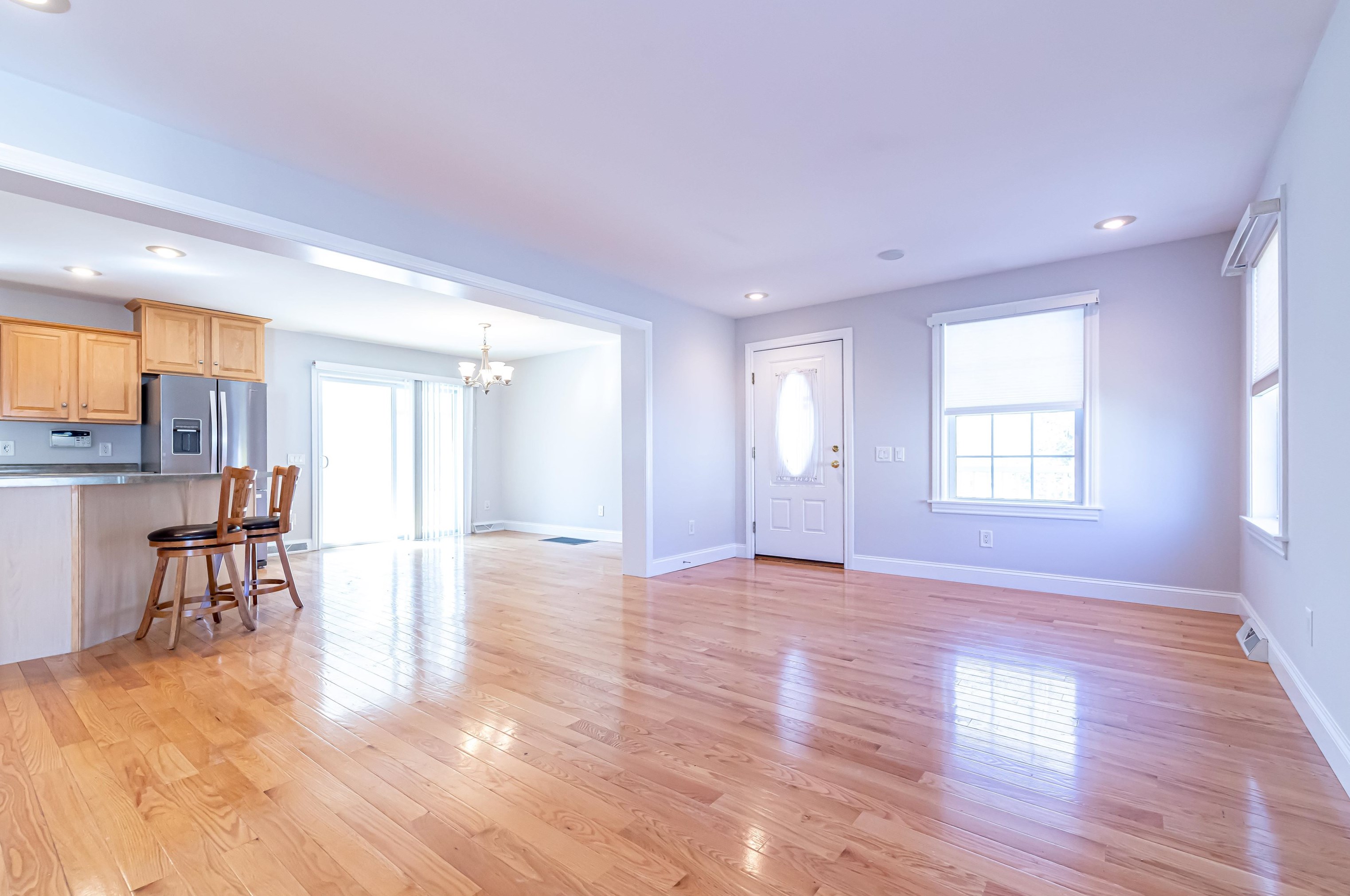 4 Cielo Dr, Dover NH 03820-5608 exterior