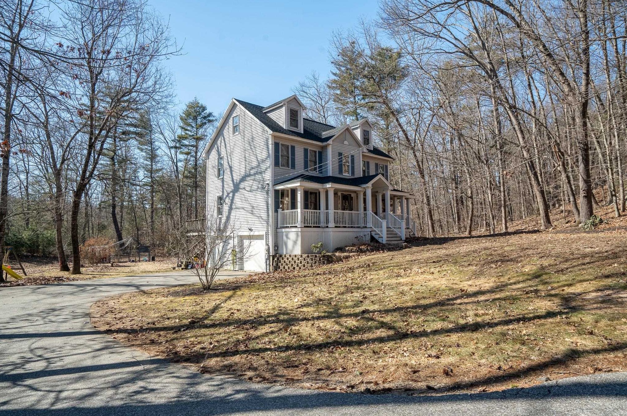 11 Mockingbird Ln, Kingston, NH 03848