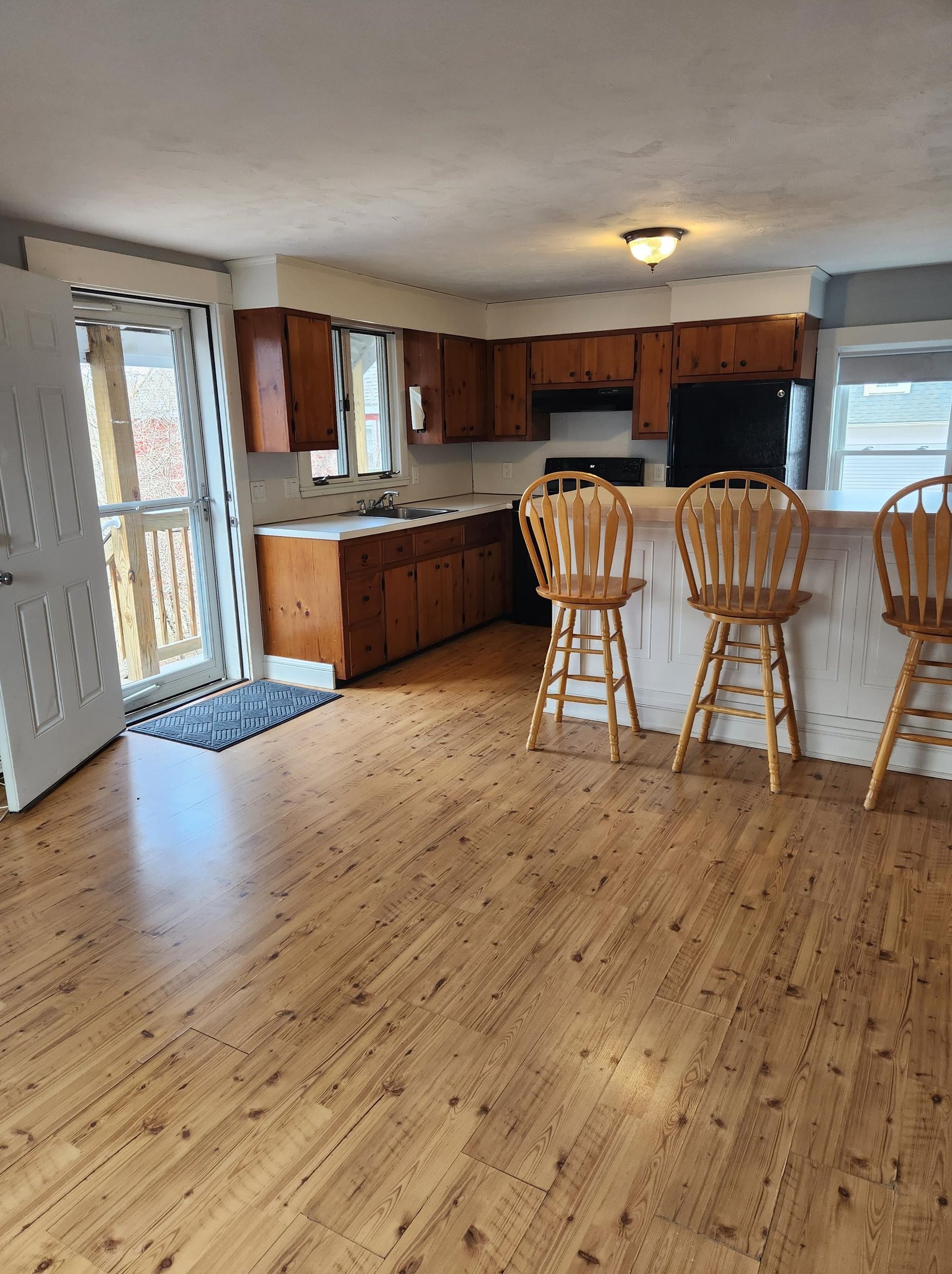 127 Pleasant St #5, Laconia, NH 03246