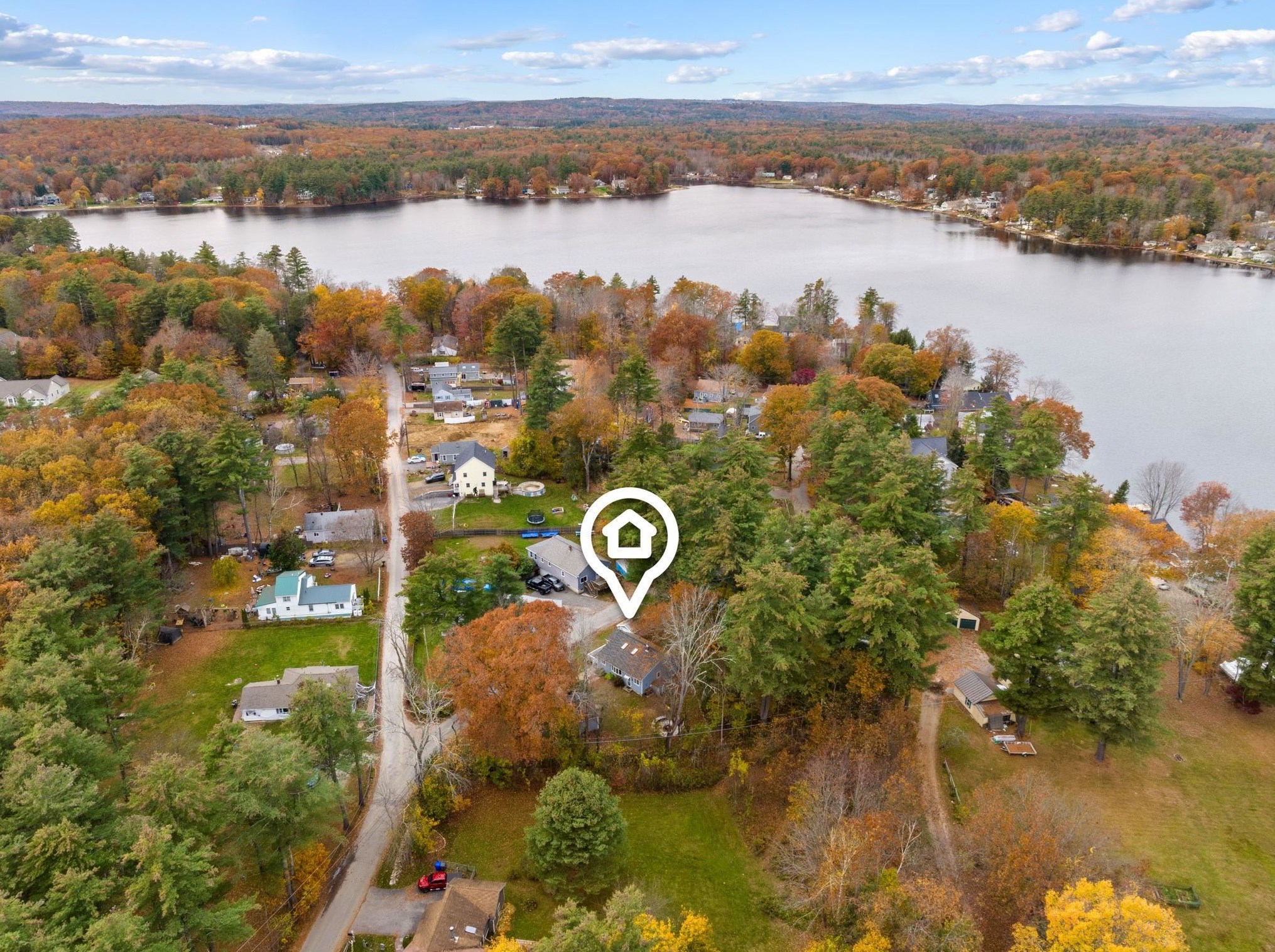 33 Pillsbury Rd, Sandown, NH 03873