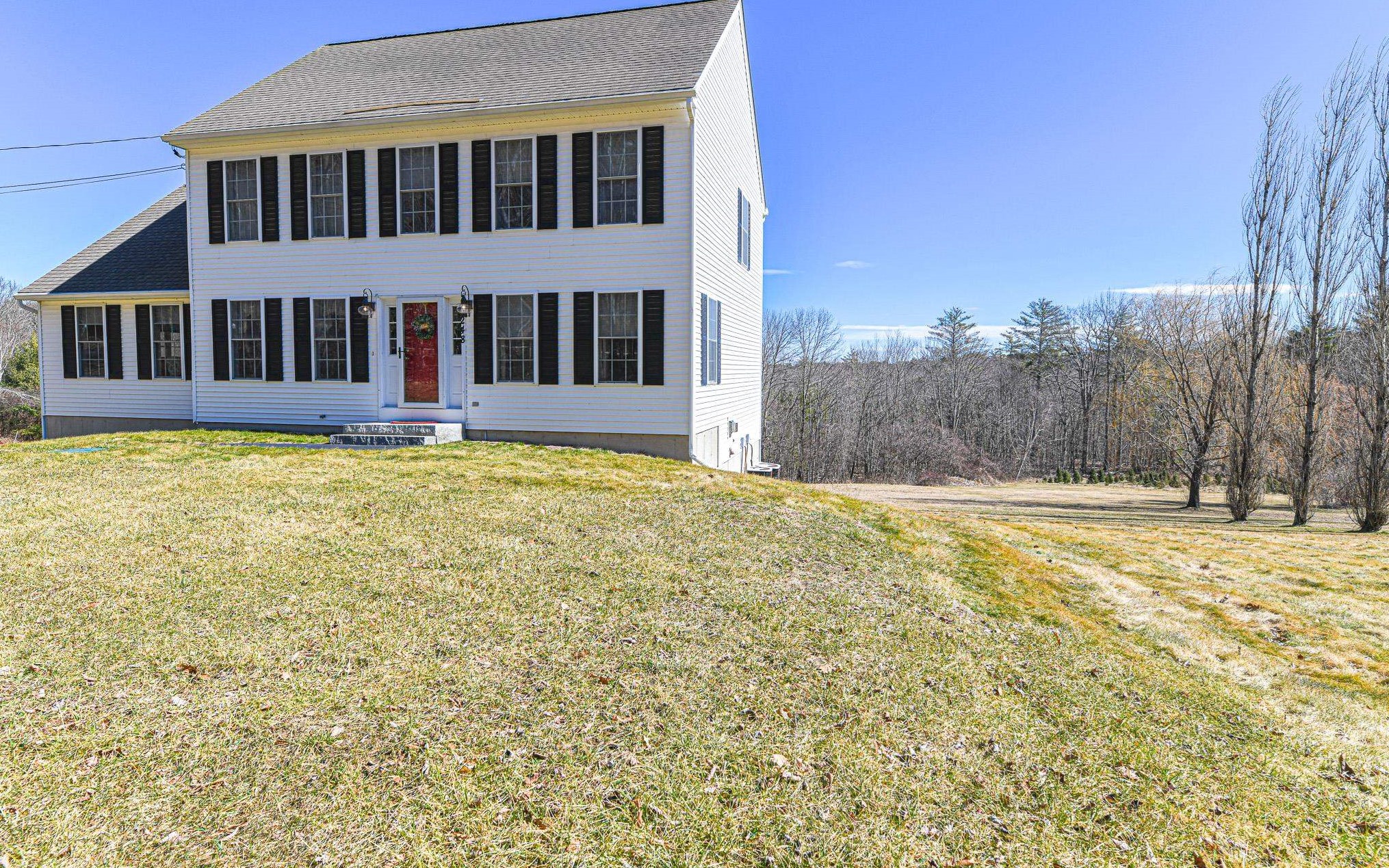 248 Grant Rd, Newmarket, NH 03857