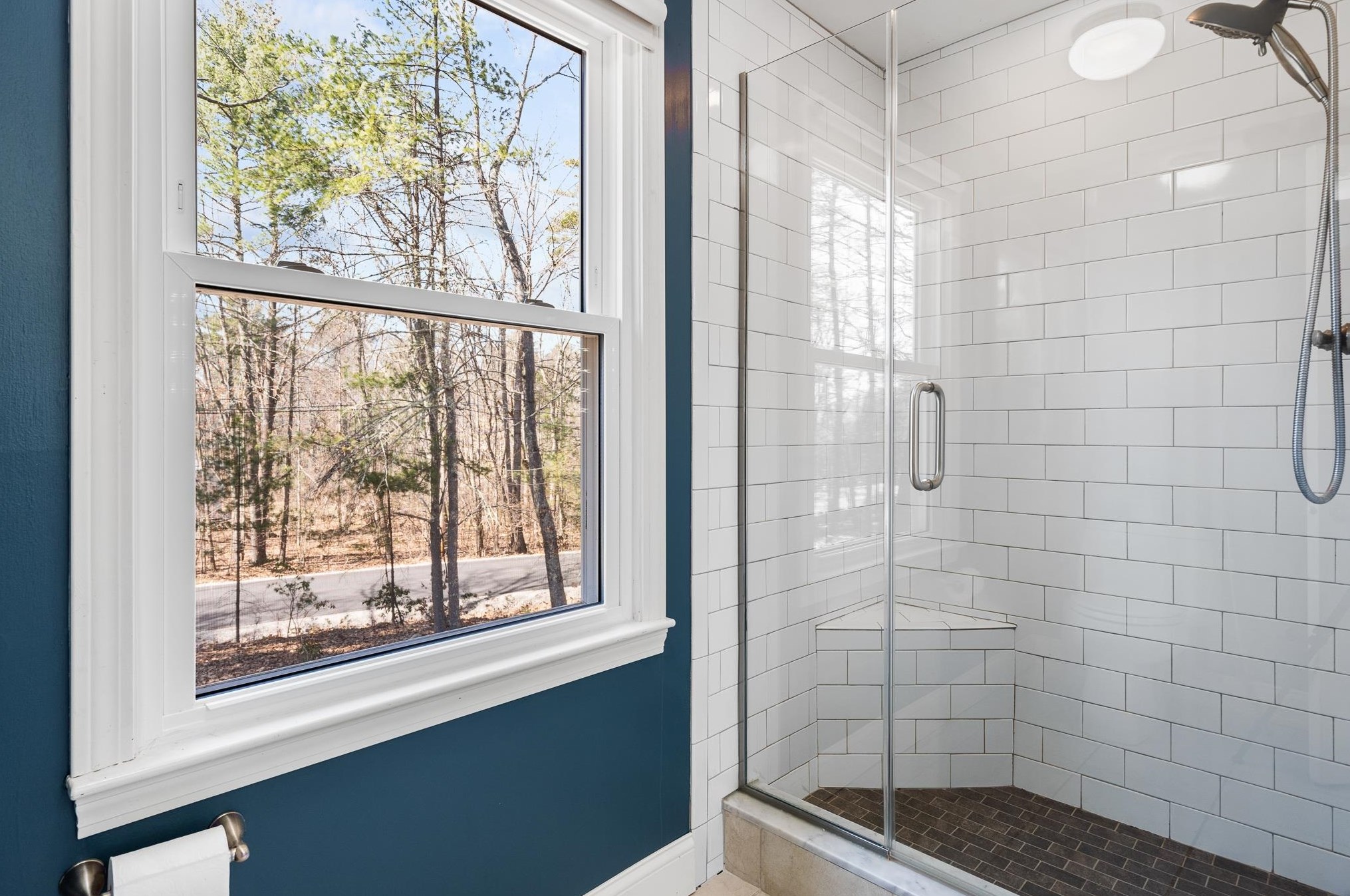 46 Hills Dr, Manchester NH  03110-4920 exterior