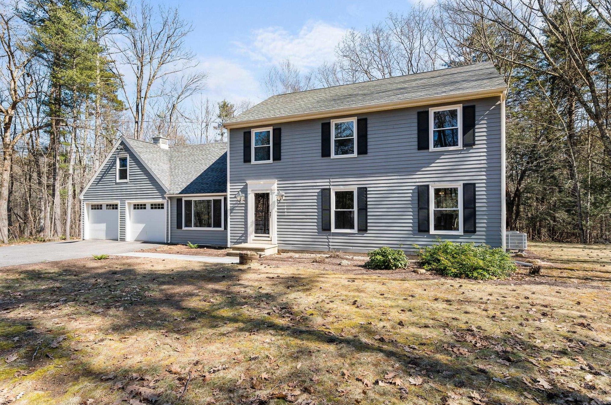 46 S Hills Dr, Manchester, NH 03110