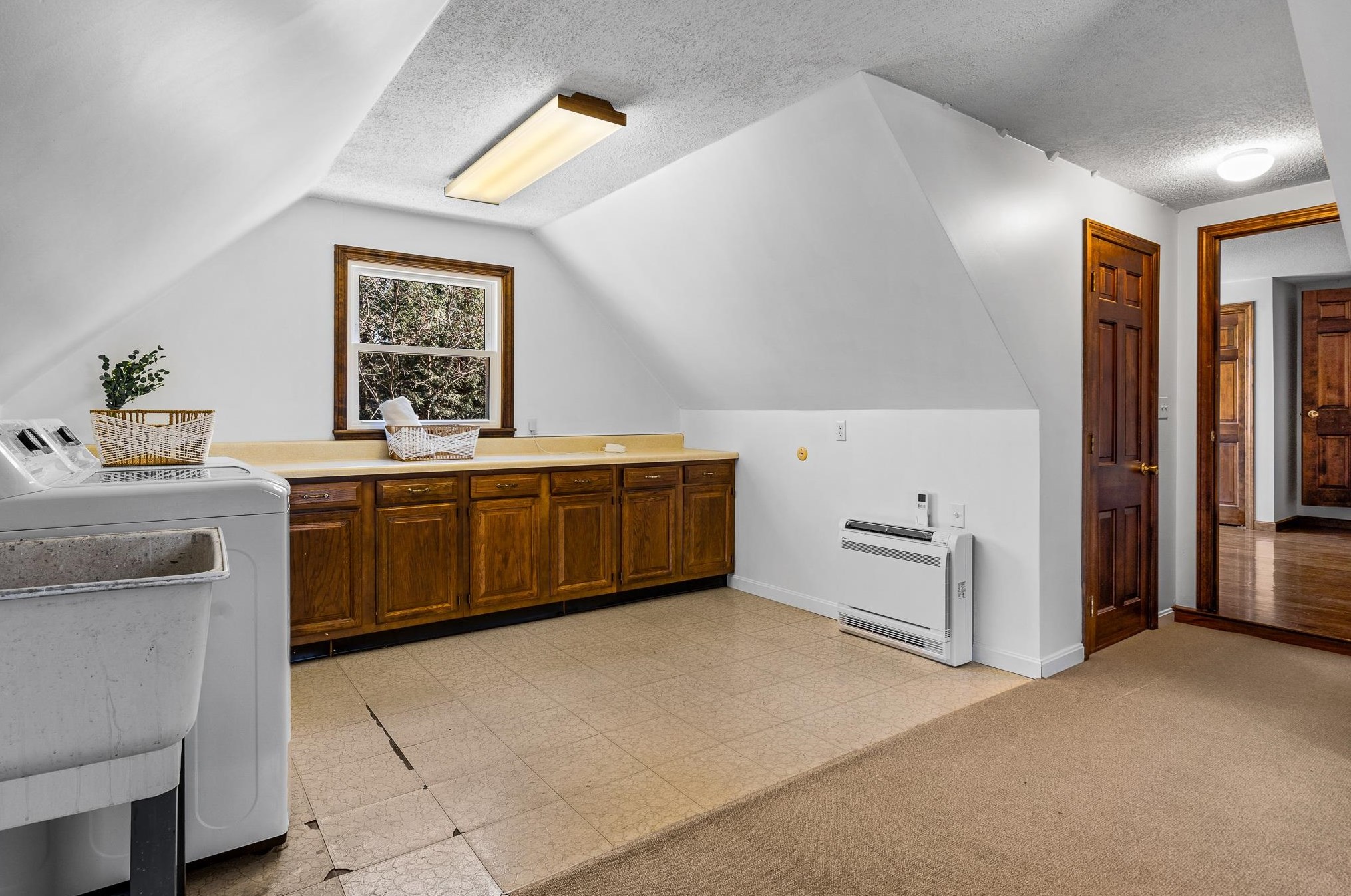 46 Hills Dr, Manchester NH  03110-4920 exterior