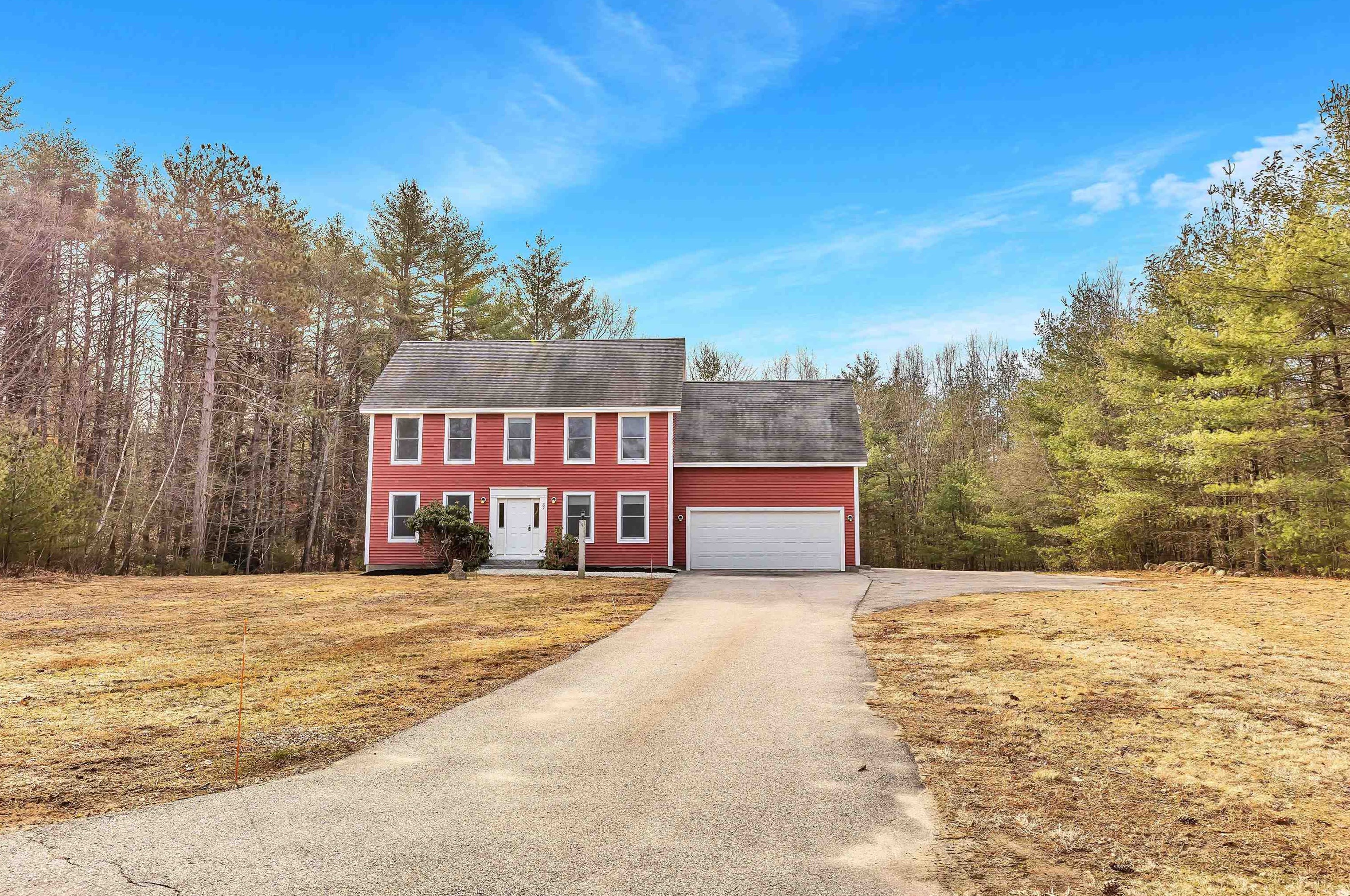 37 Becky Ln, Concord, NH 03301-6942