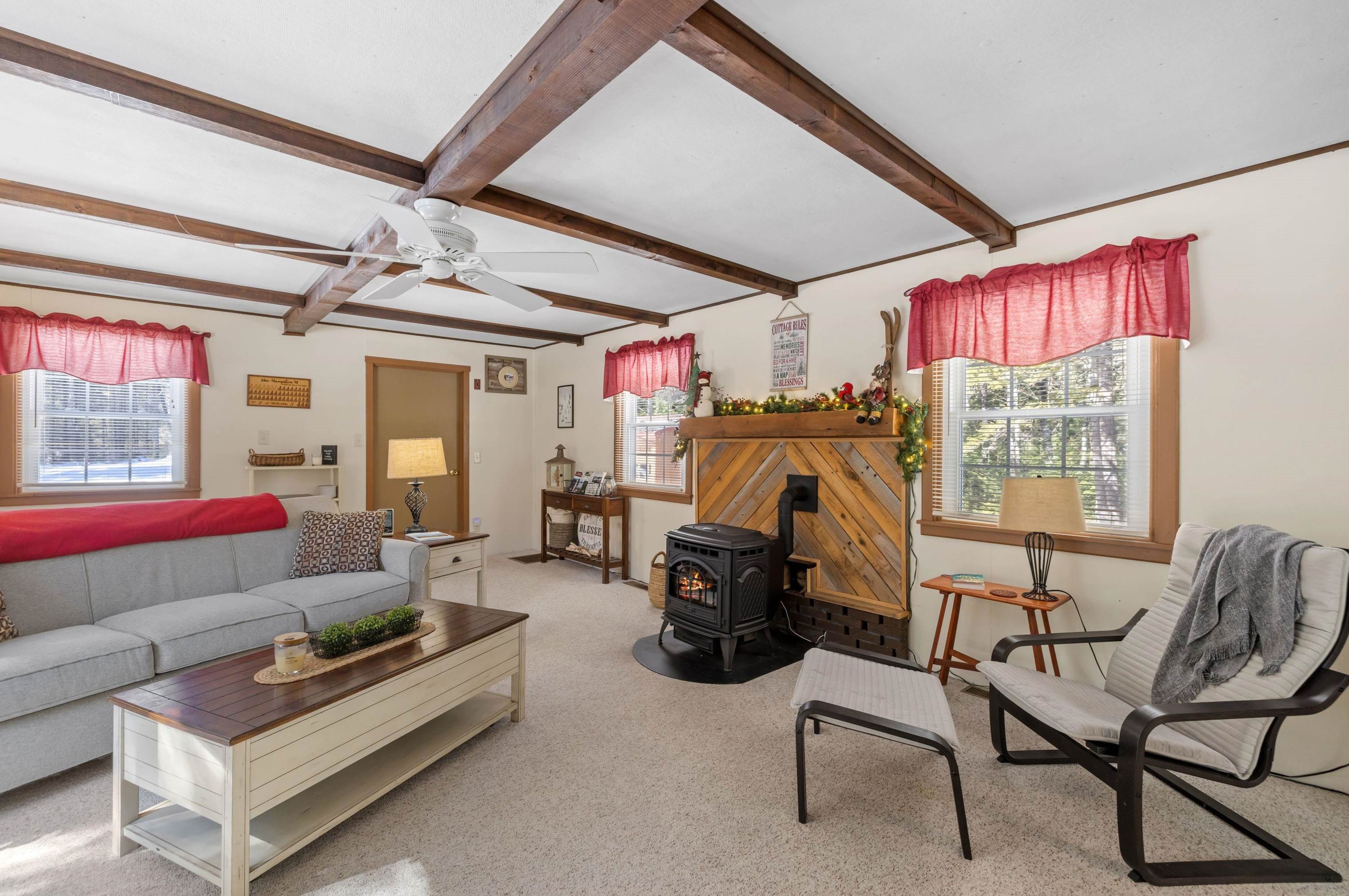 11 Orris Rd, Ellsworth NH  03285-6840 exterior