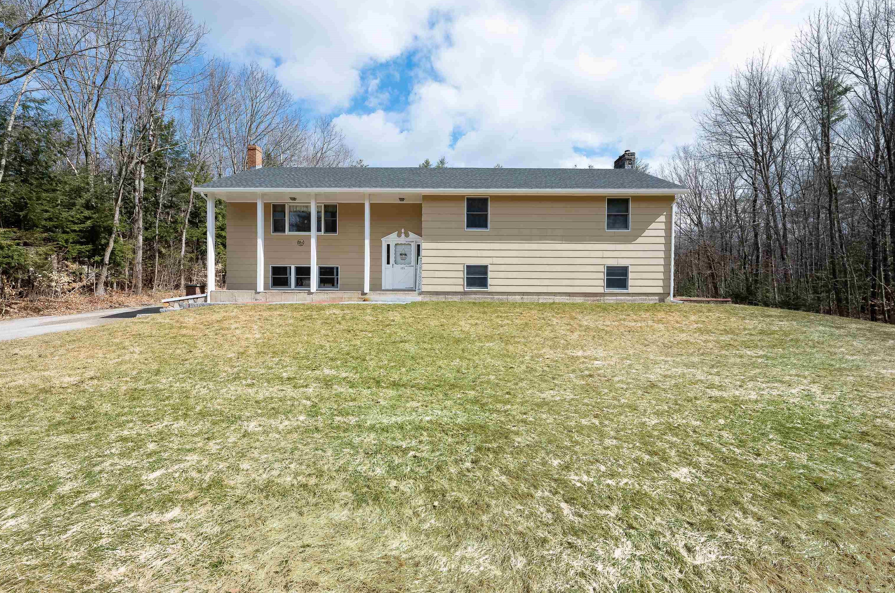125 White Birch Rd, Wakefield, NH 03872-4386