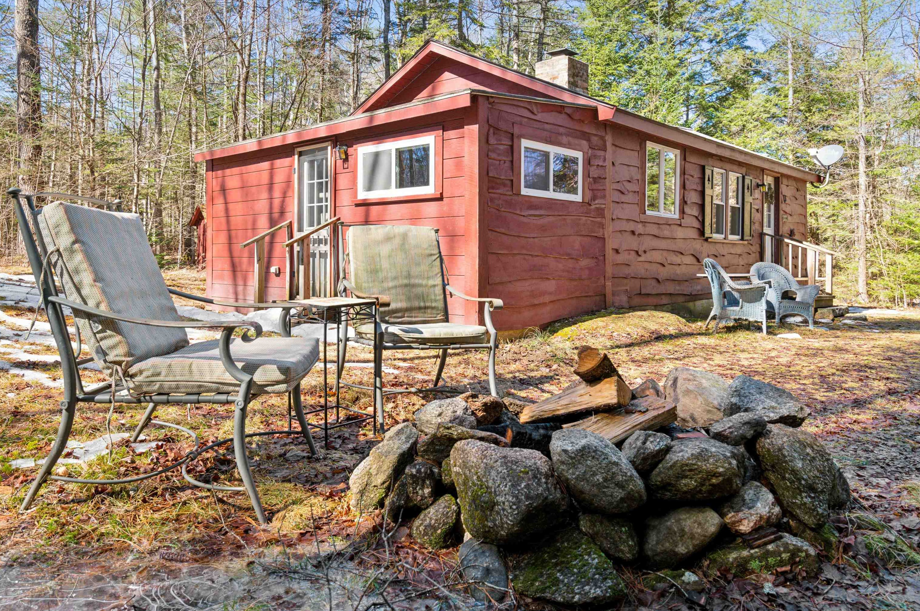 35 Maurer Ln, Sunapee, NH 03782