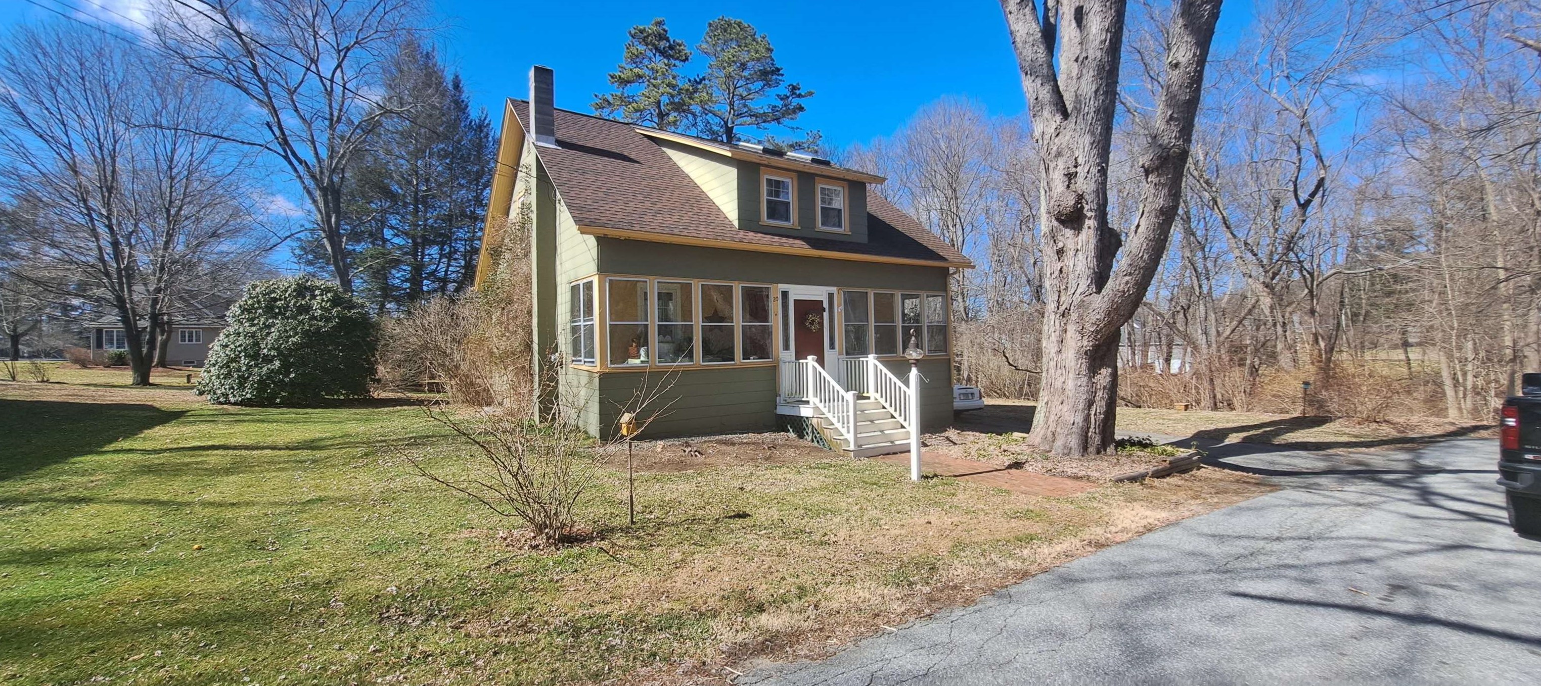 20 Spinney Ave, Plaistow, NH 03865