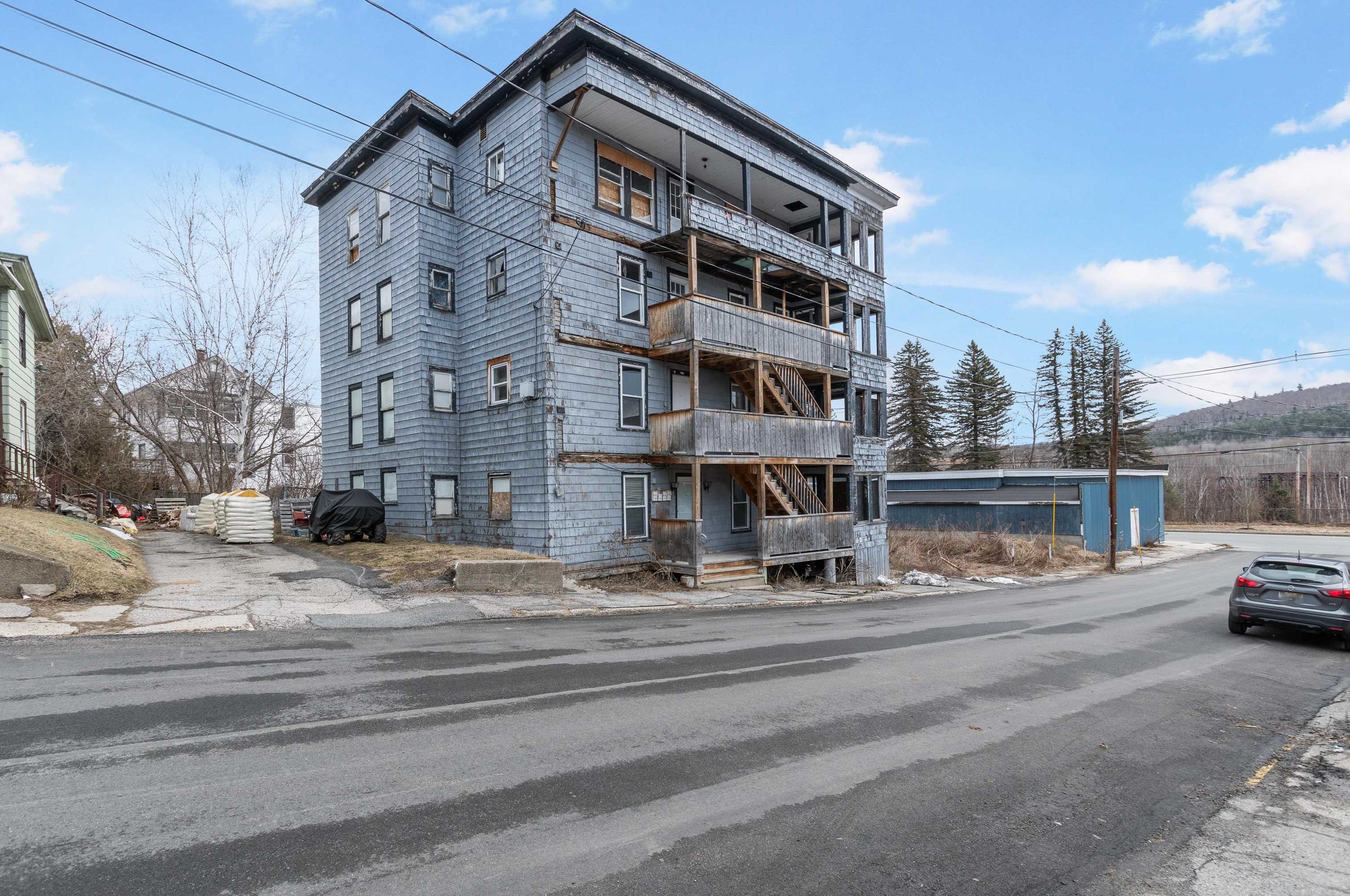 18 Peavey Ln, Berlin, NH 03570
