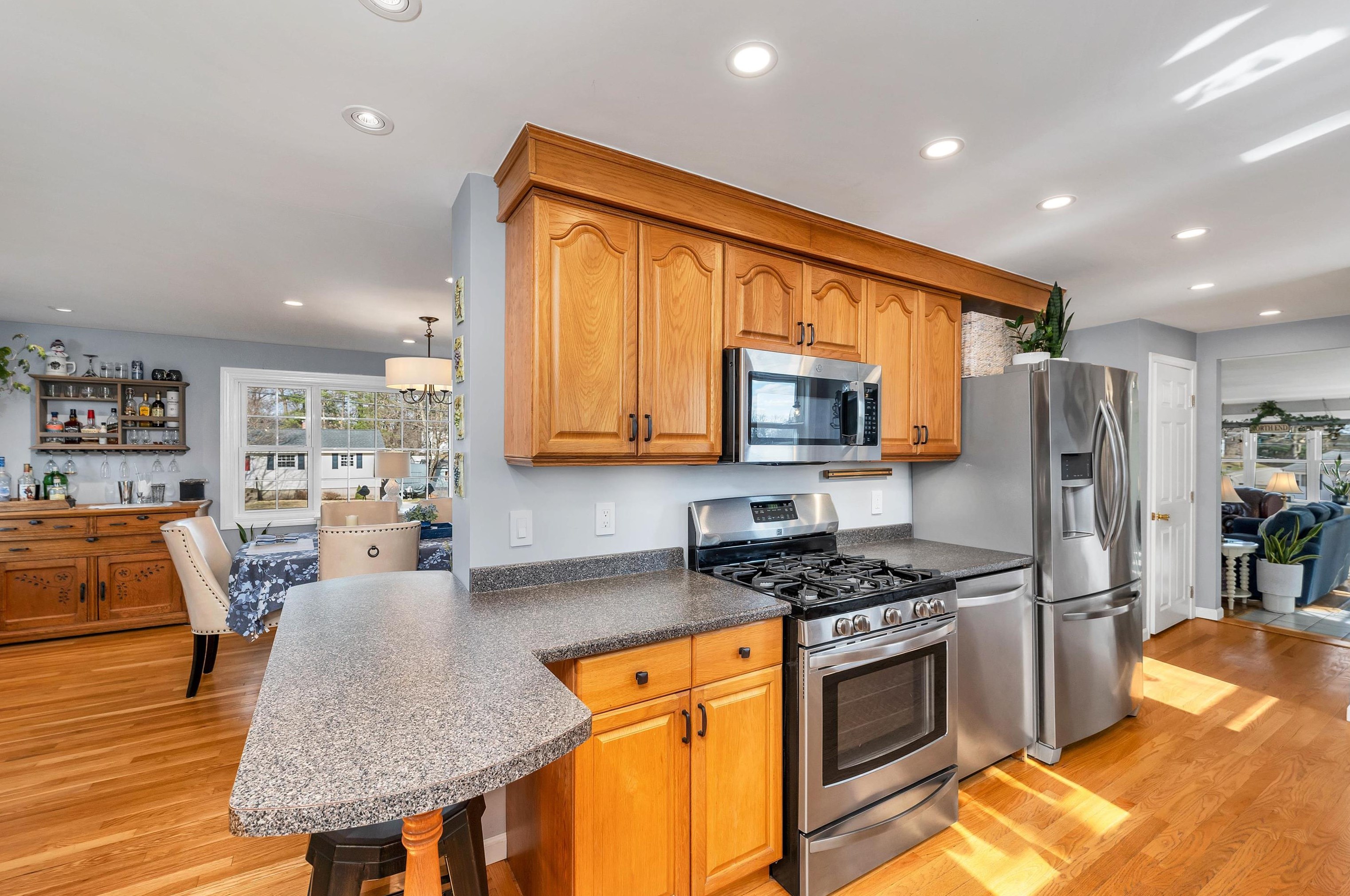 25 Norwich Rd, Nashua, NH 03062-2004
