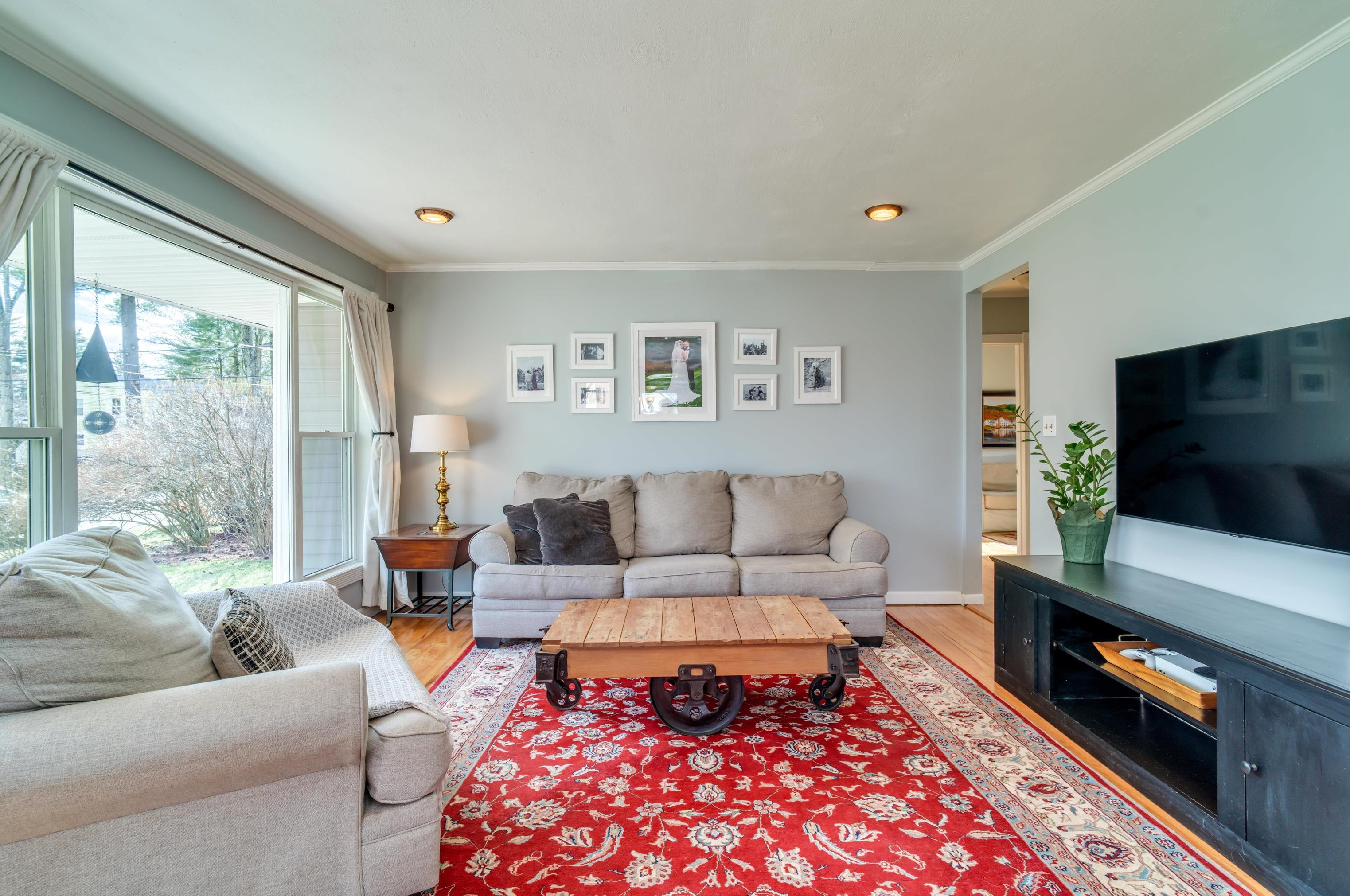 32 Damon Ave, Nashua, NH 03064
