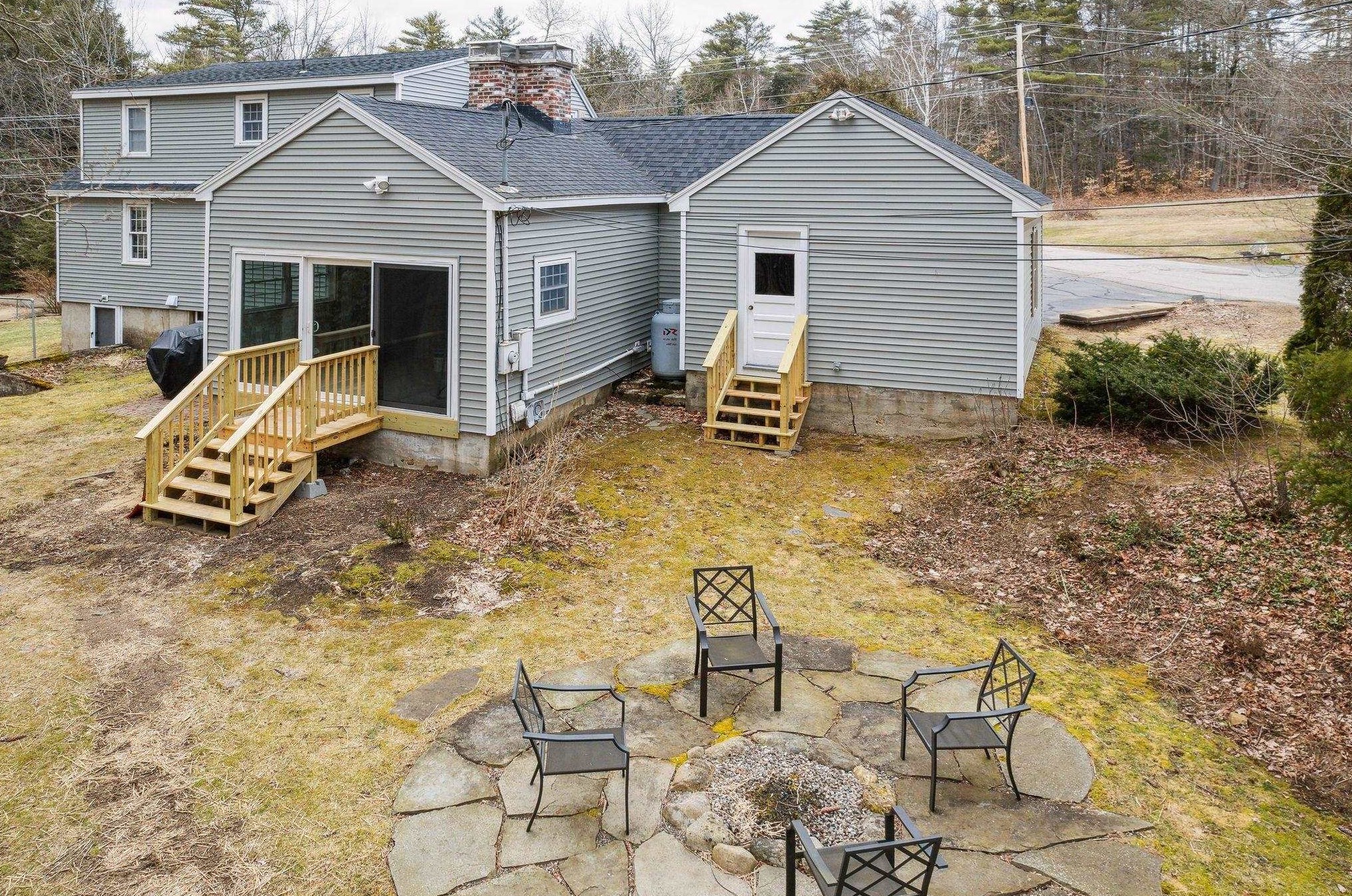 32 Cyrus Ln, Laconia, NH 03249 exterior