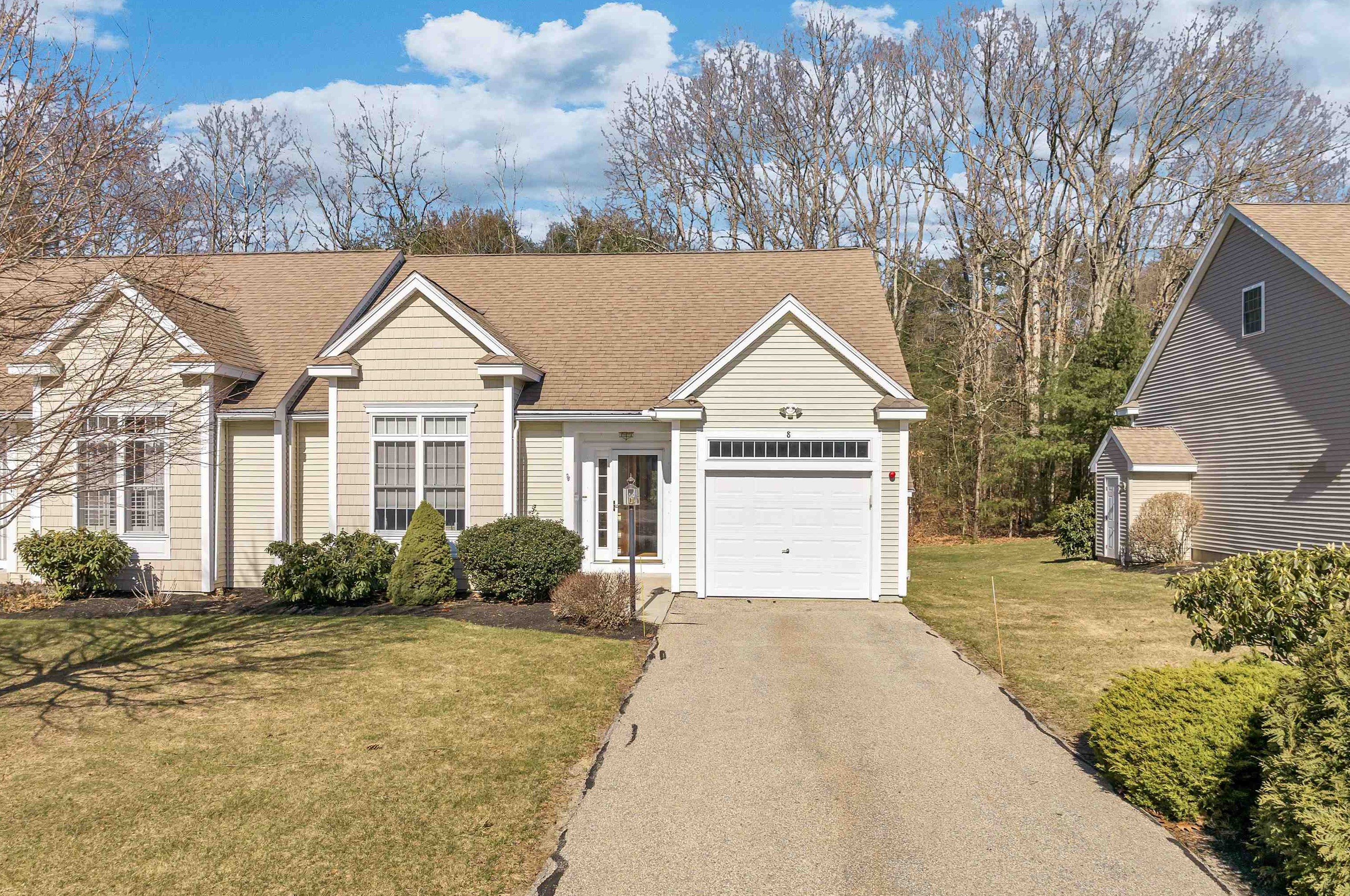 8 Ash Dr, Kingston, NH 03848
