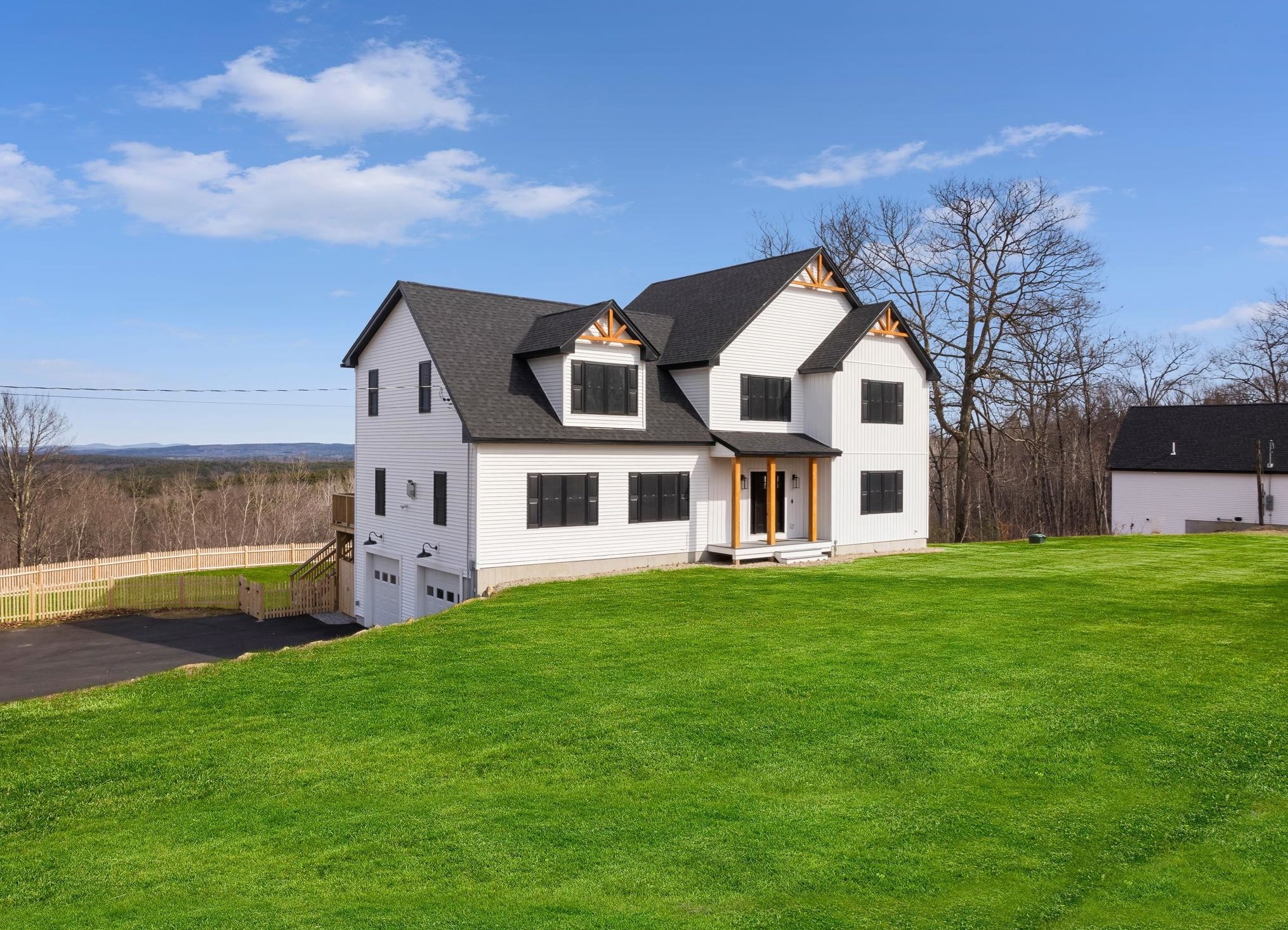 93 Grandview Dr, Weare, NH 03281