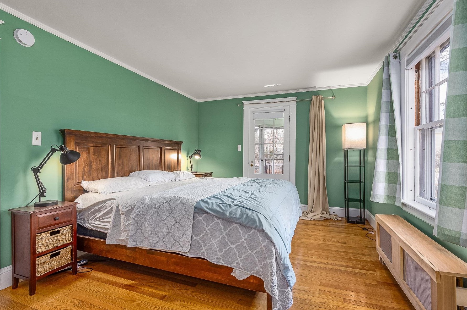 5 Longmeadow Rd, Dover NH  03820-4210 exterior