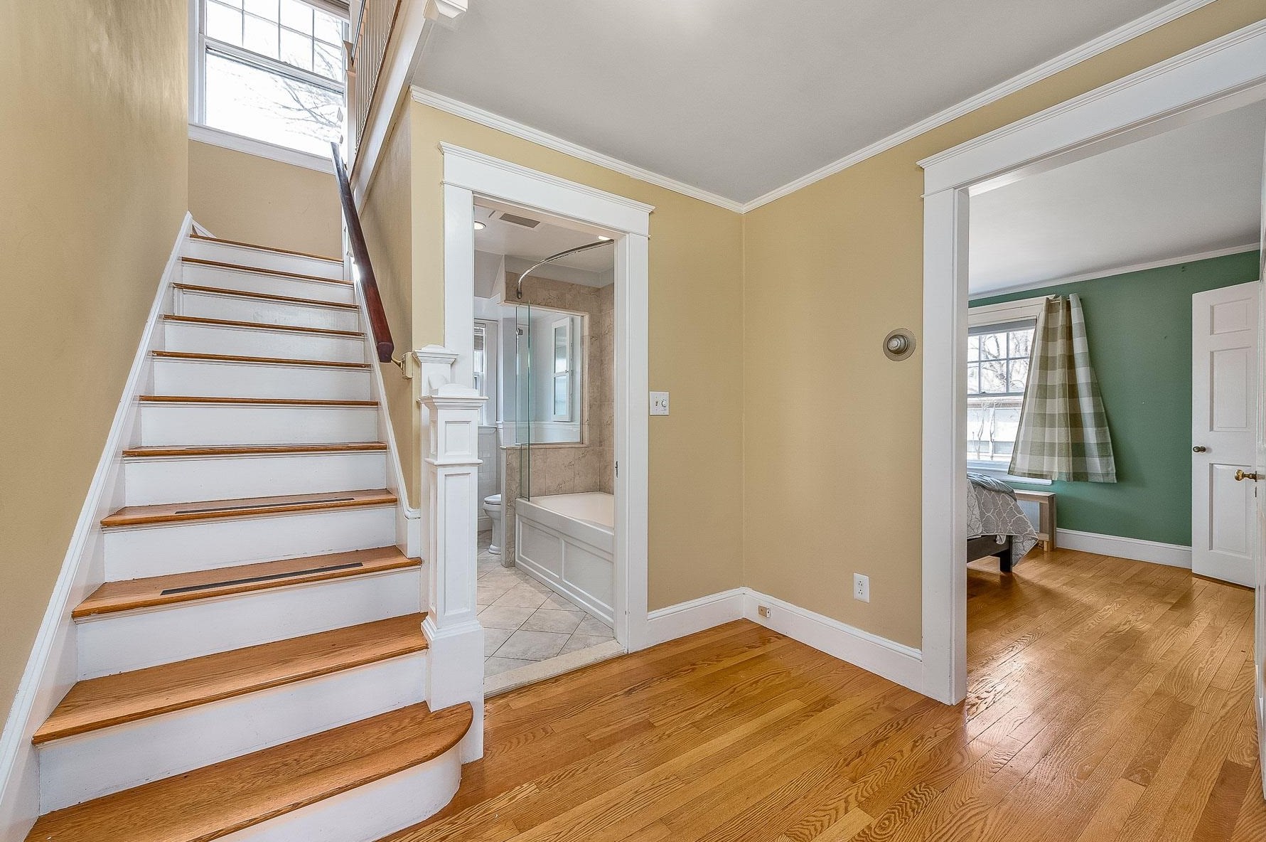 5 Longmeadow Rd, Dover NH  03820-4210 exterior