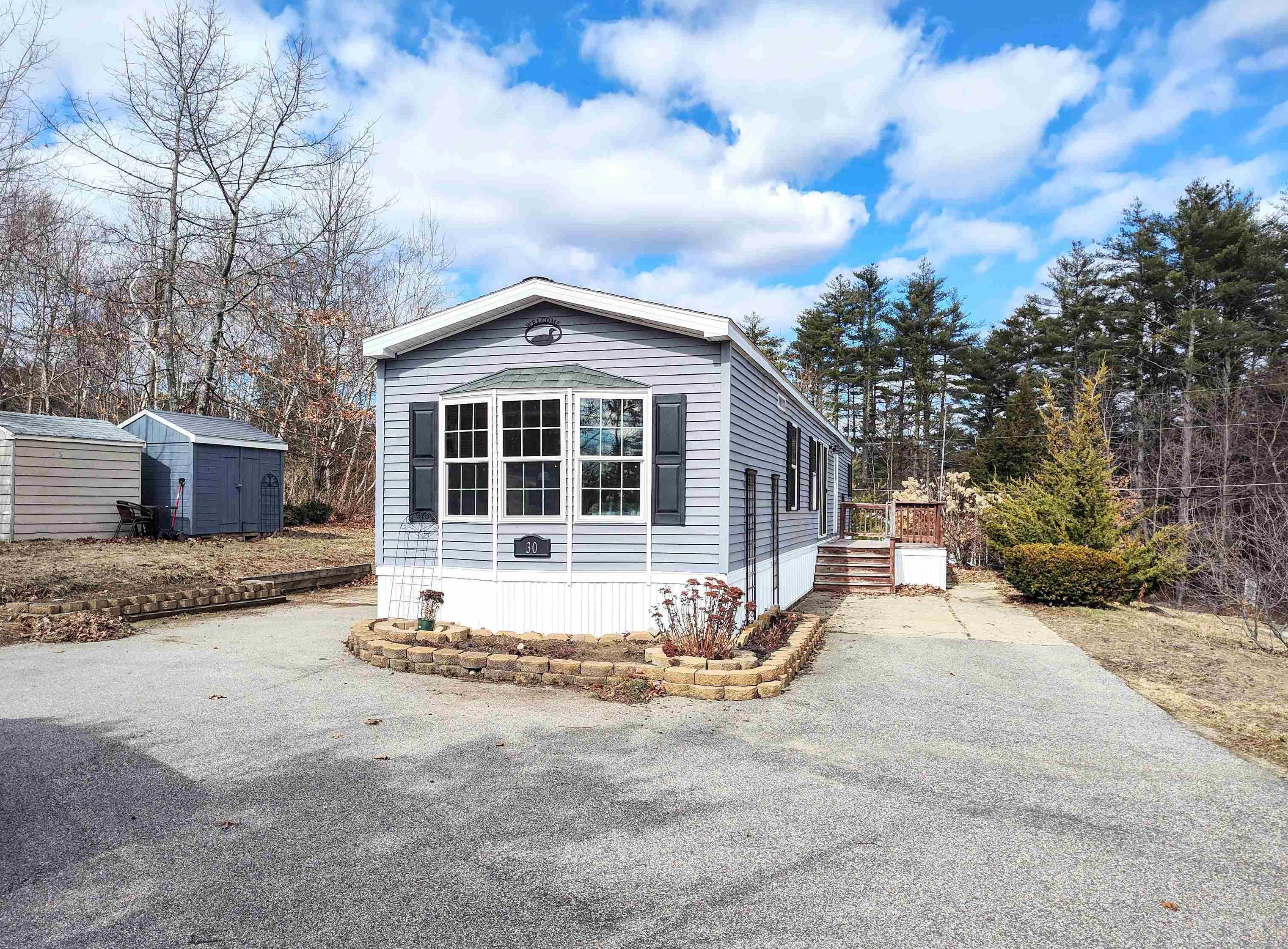 30 Pine Knoll Ln, Lee, NH 03861