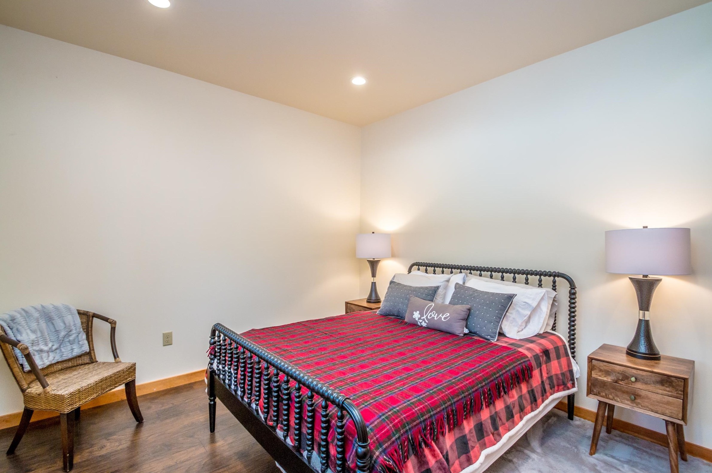 144 Gotzens Rd, Conway NH  03818-4300 exterior