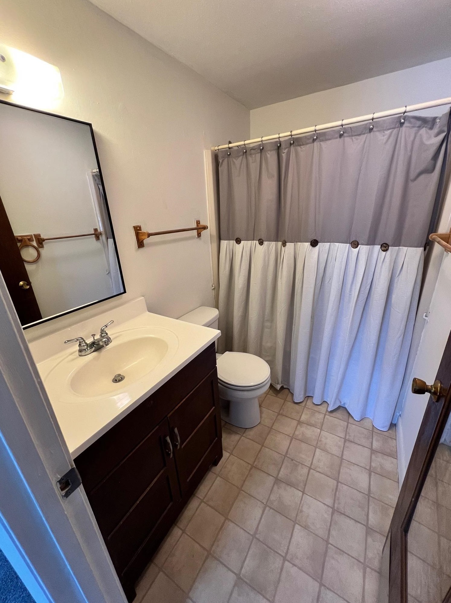 804 Cocheco Ct, Dover NH 03820-4818 exterior