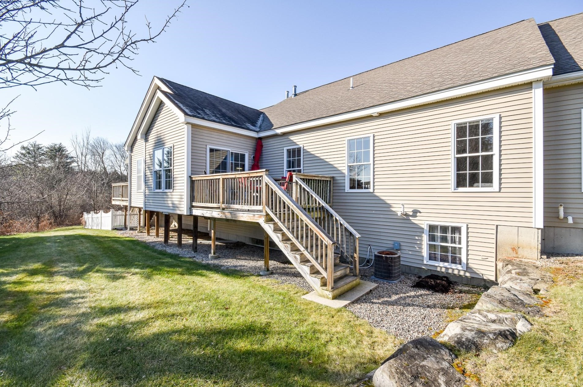 6 Blackford Ln #10, Epping, NH 03042