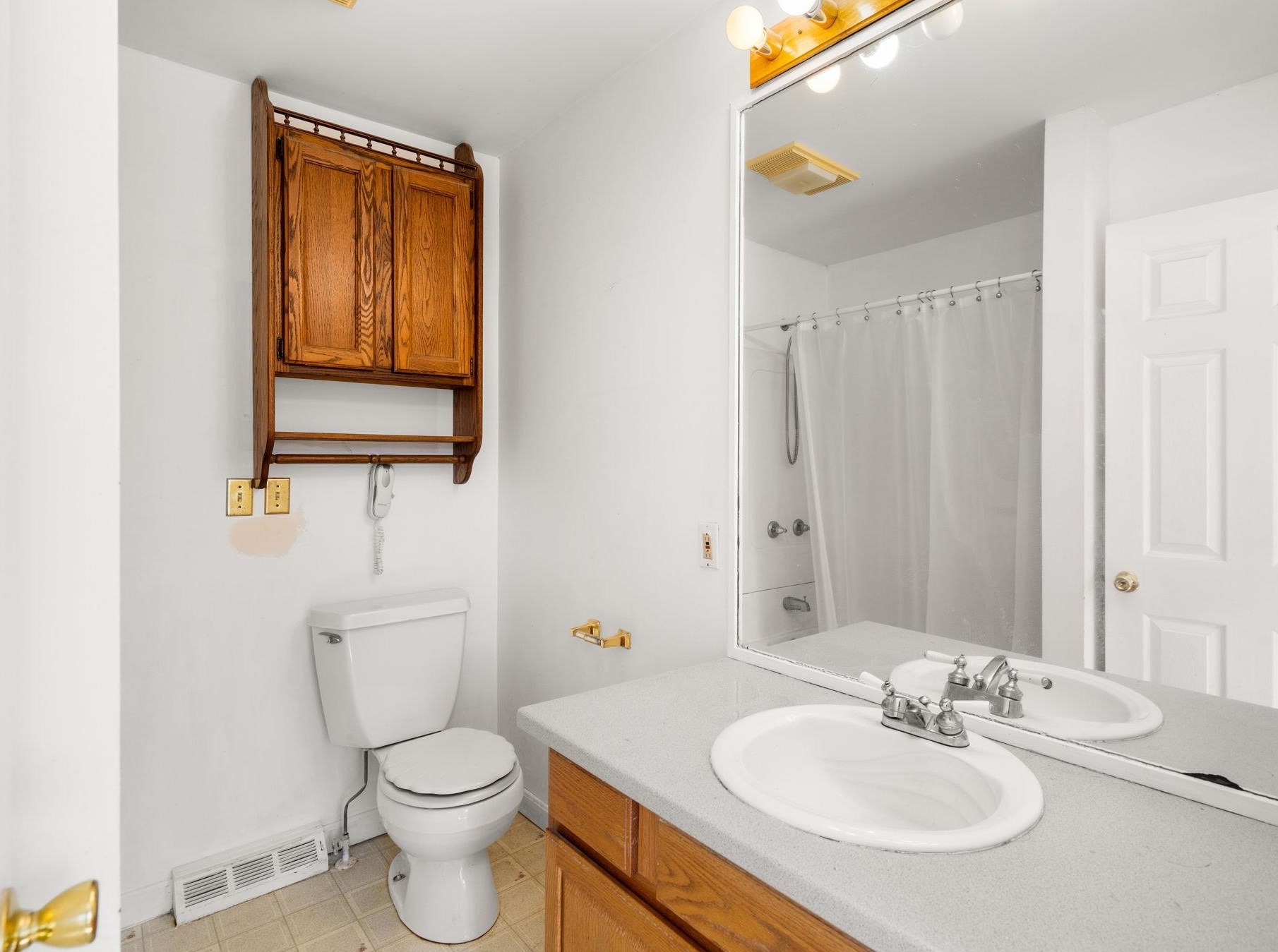 38 Main St, Newton NH  03858-3304 exterior