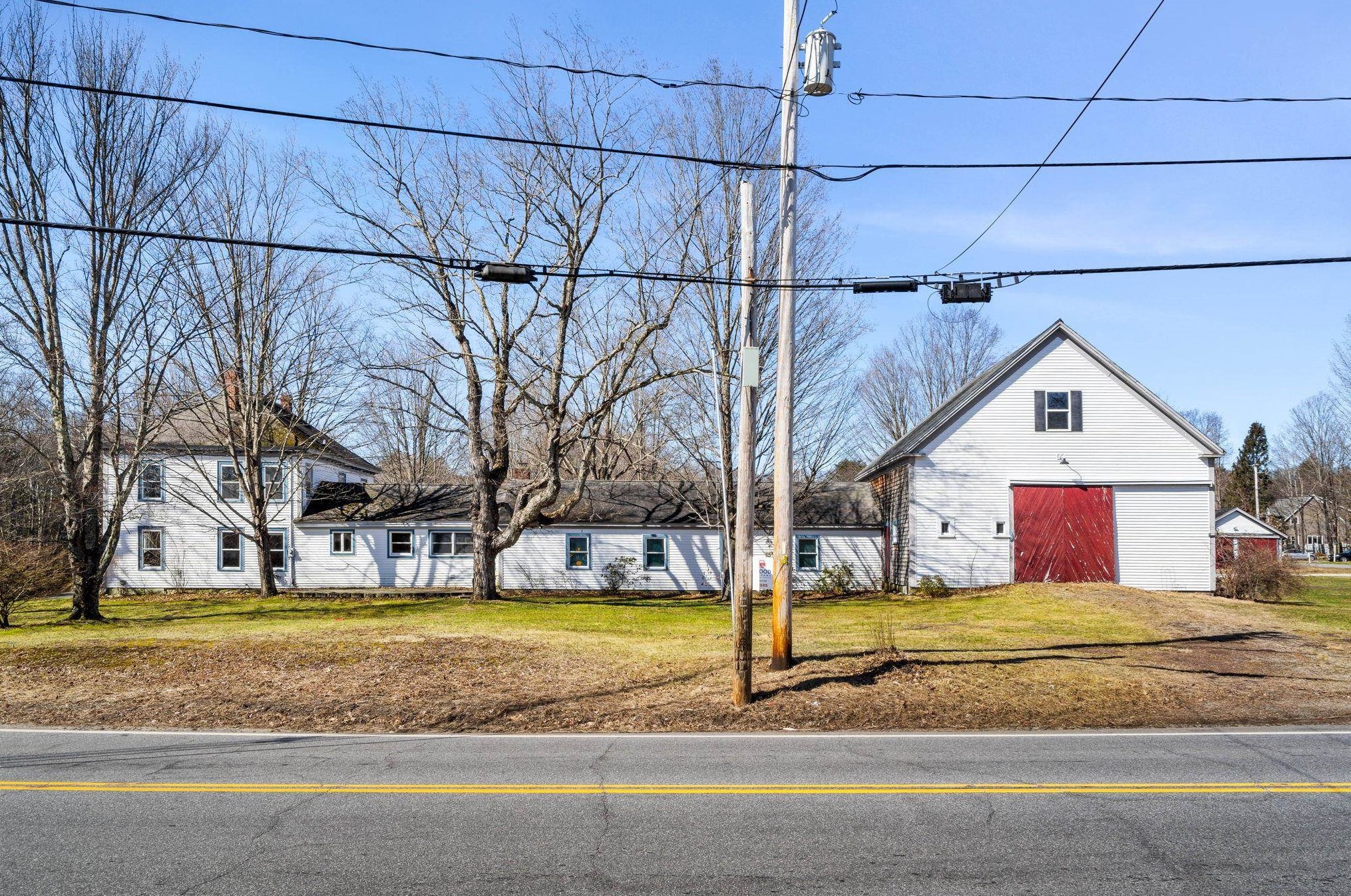 38 Main St, Newton NH  03858-3304 exterior