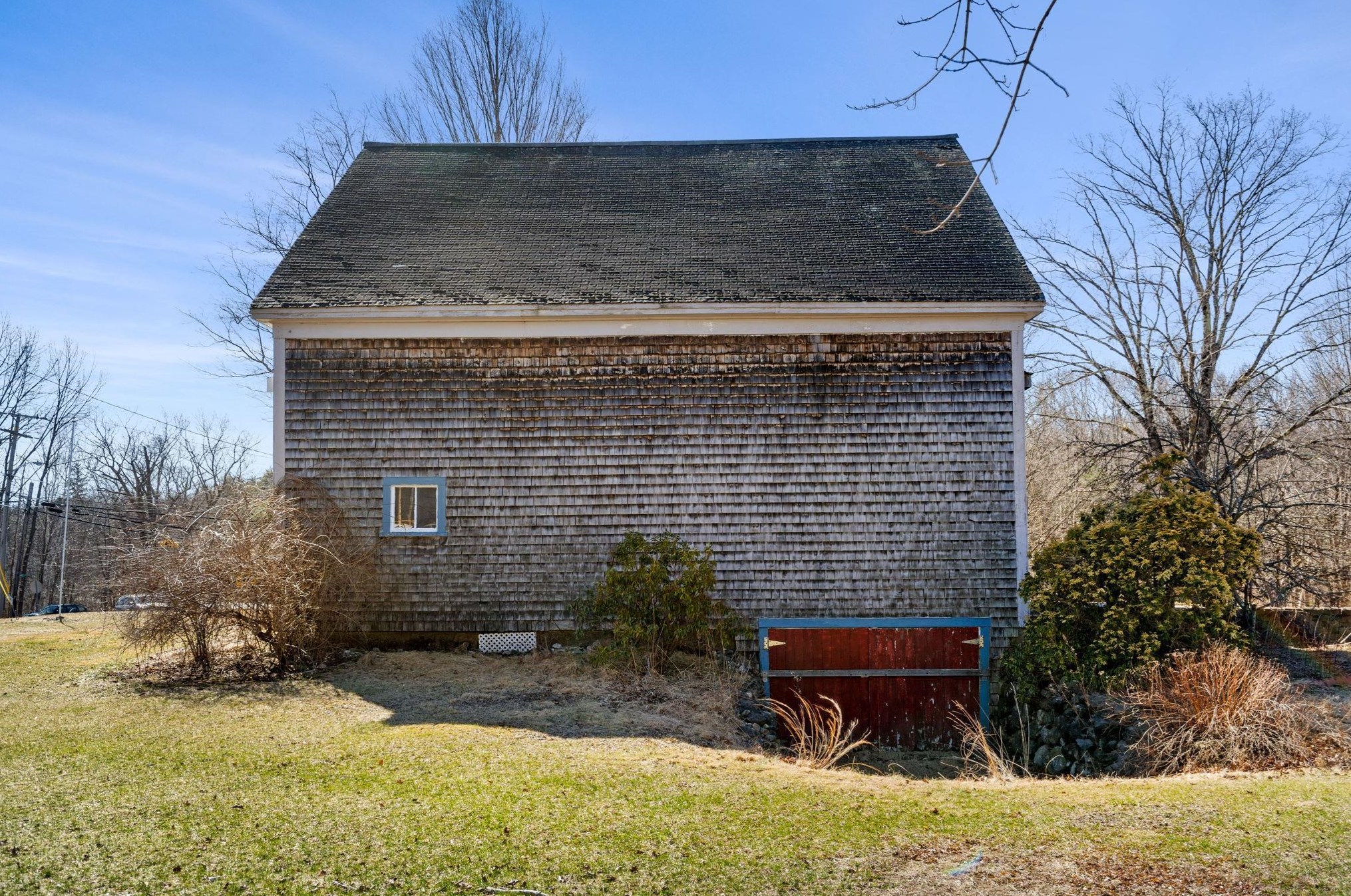 38 Main St, Newton NH  03858-3304 exterior