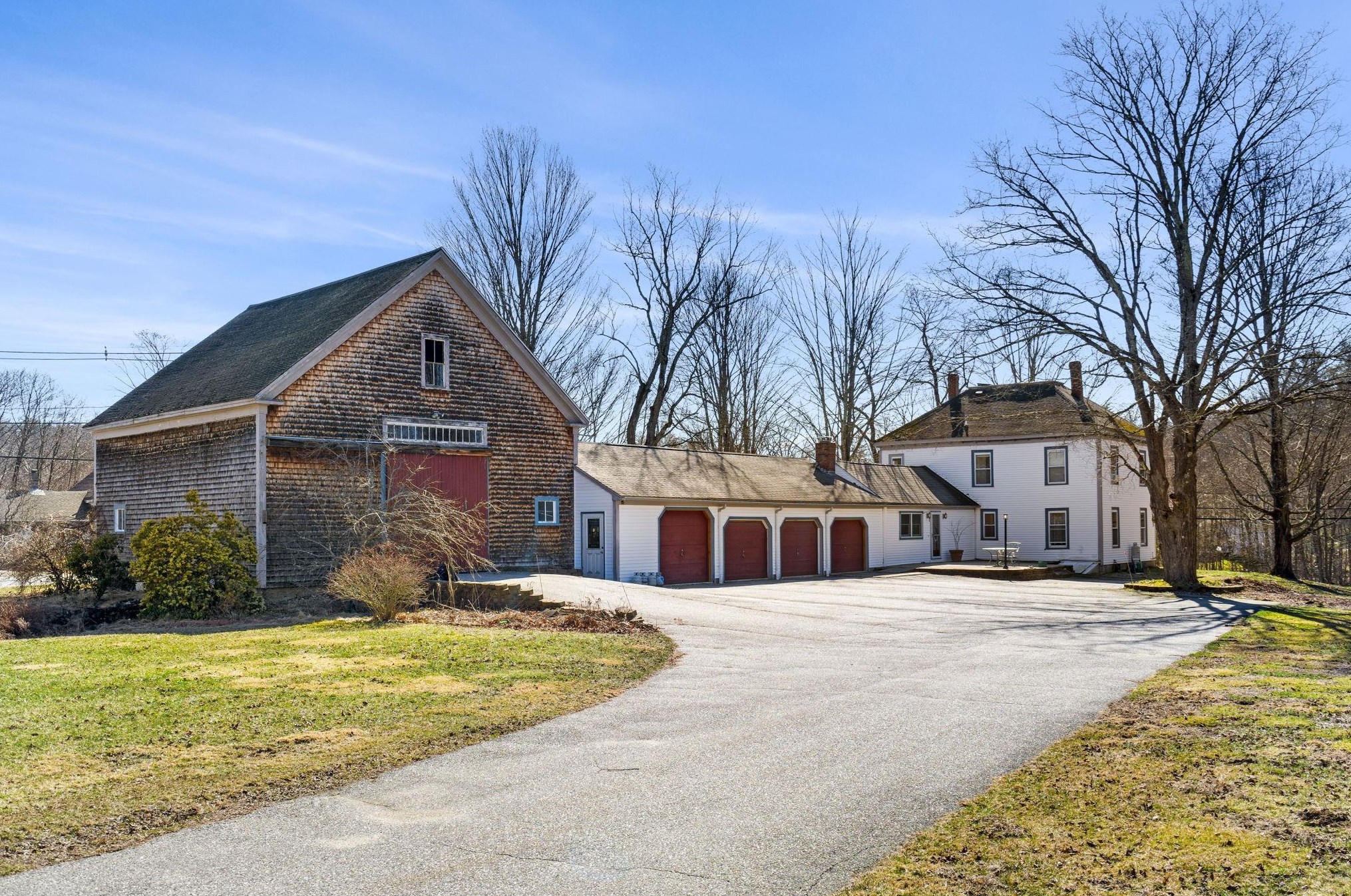 38 Main St, Newton NH  03858-3304 exterior