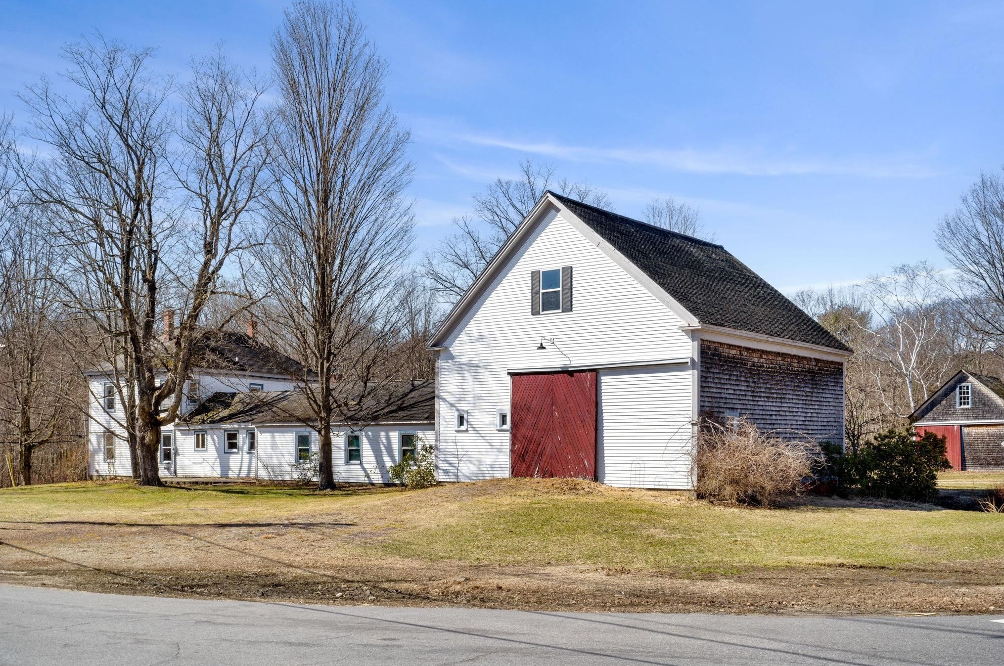 38 Main St, Newton NH  03858-3304 exterior