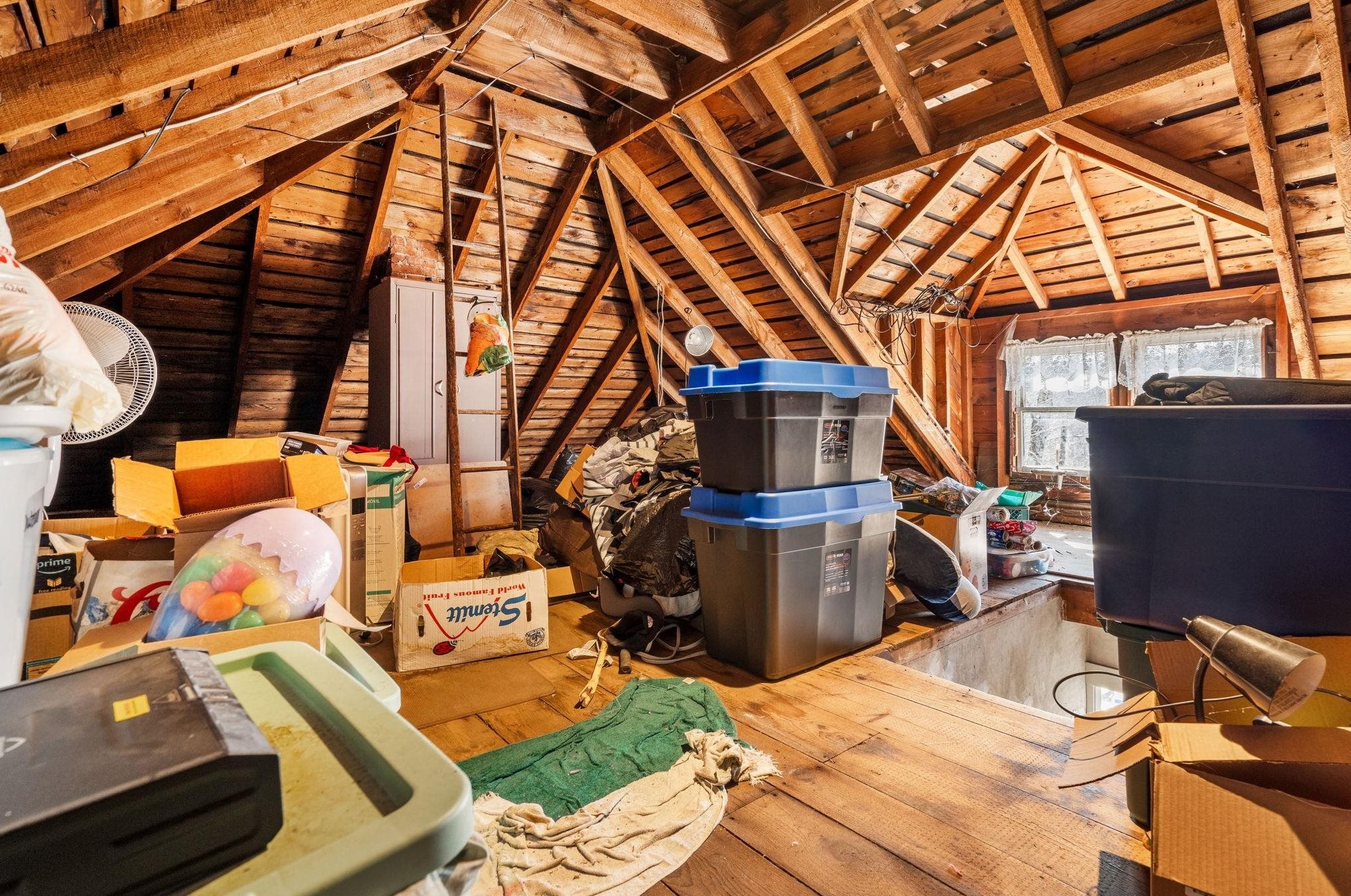 38 Main St, Newton NH  03858-3304 exterior