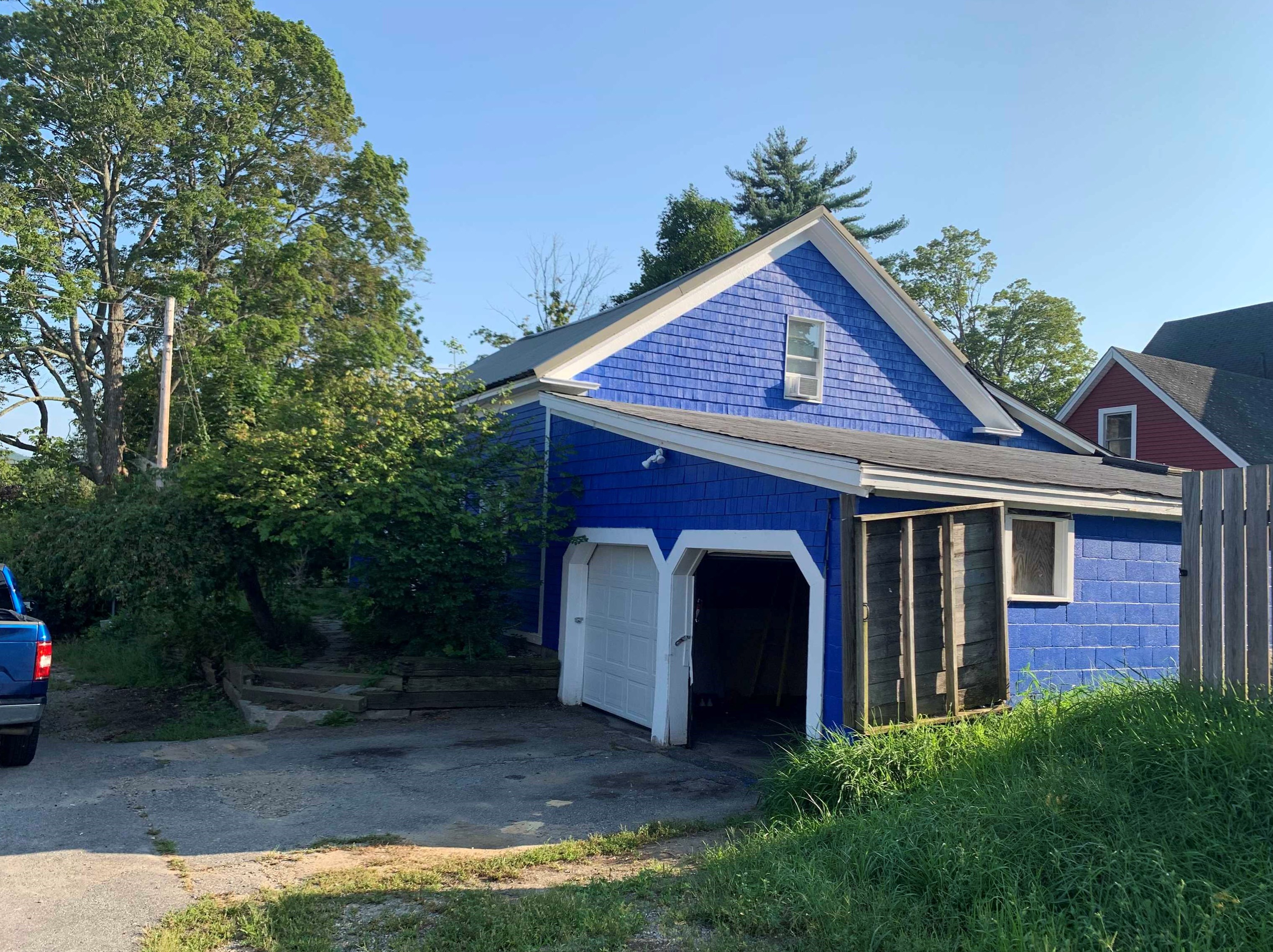 24 Butler St, Hillsboro, NH 03244